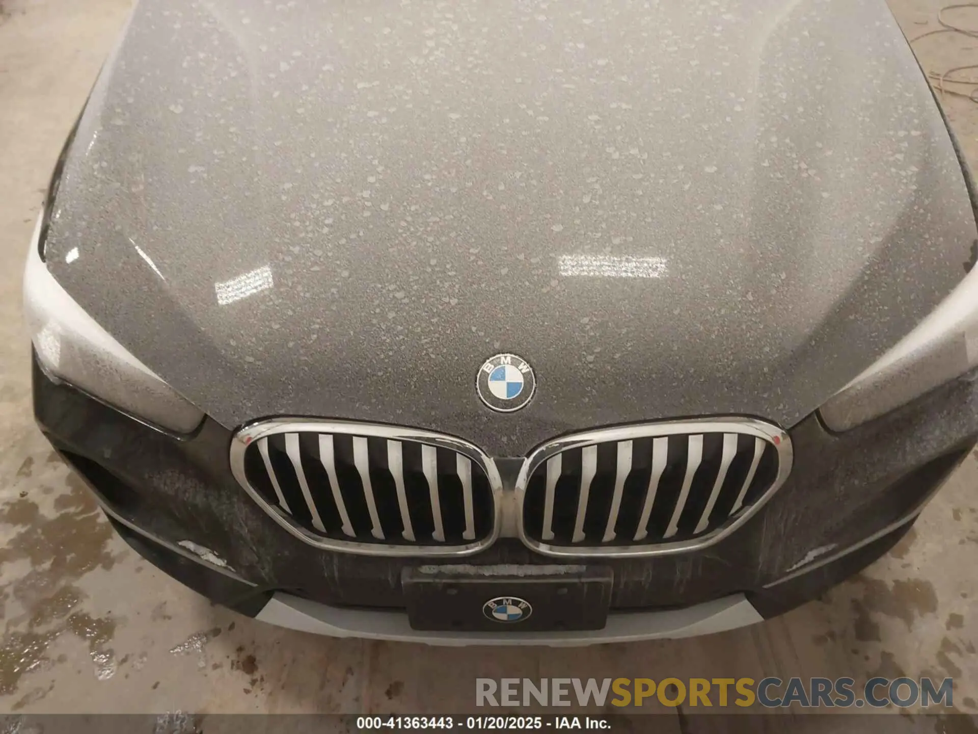 12 Photograph of a damaged car WBXJG9C08N5U68877 BMW X1 2022