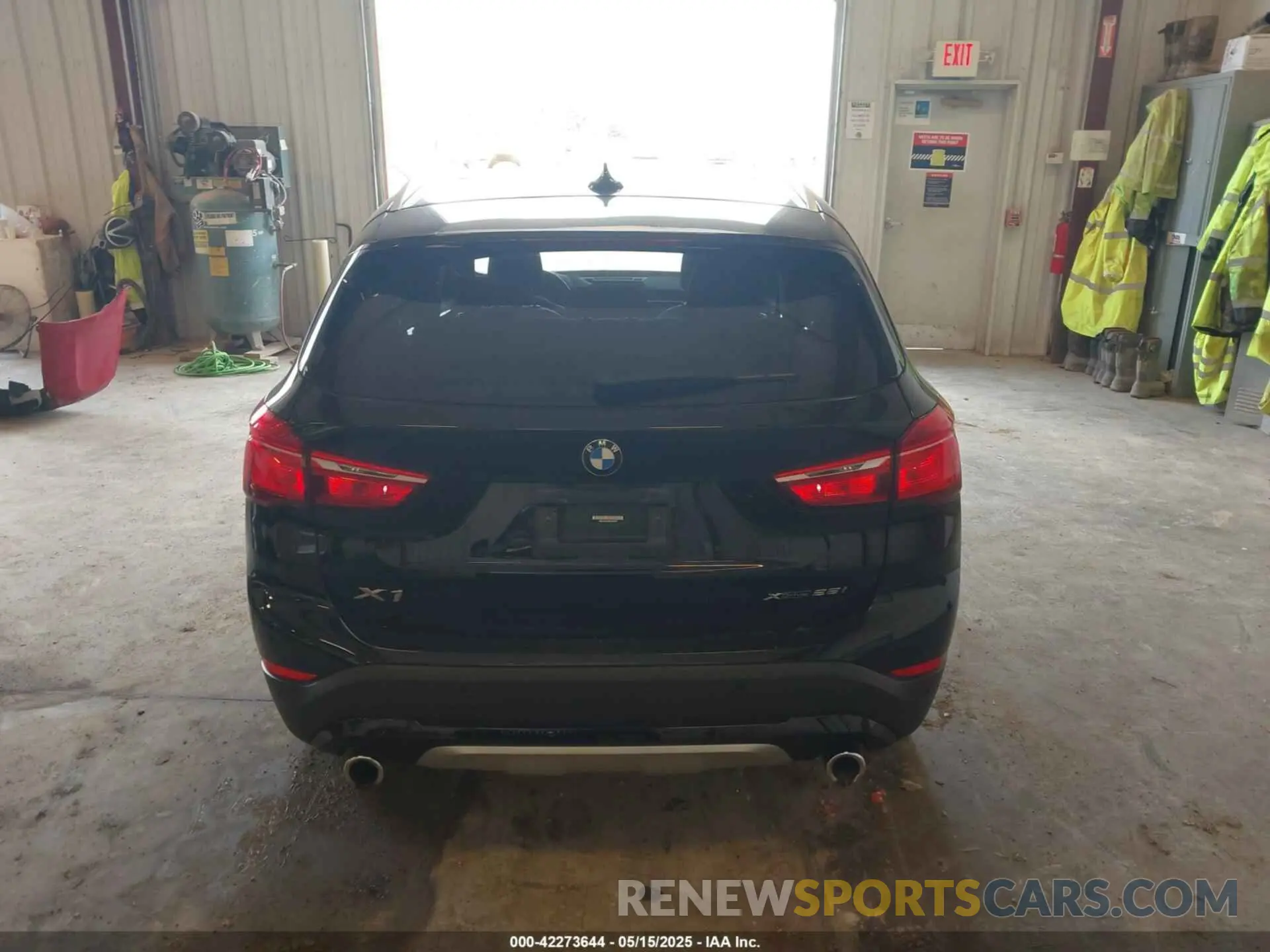 16 Photograph of a damaged car WBXJG9C09N5U69567 BMW X1 2022