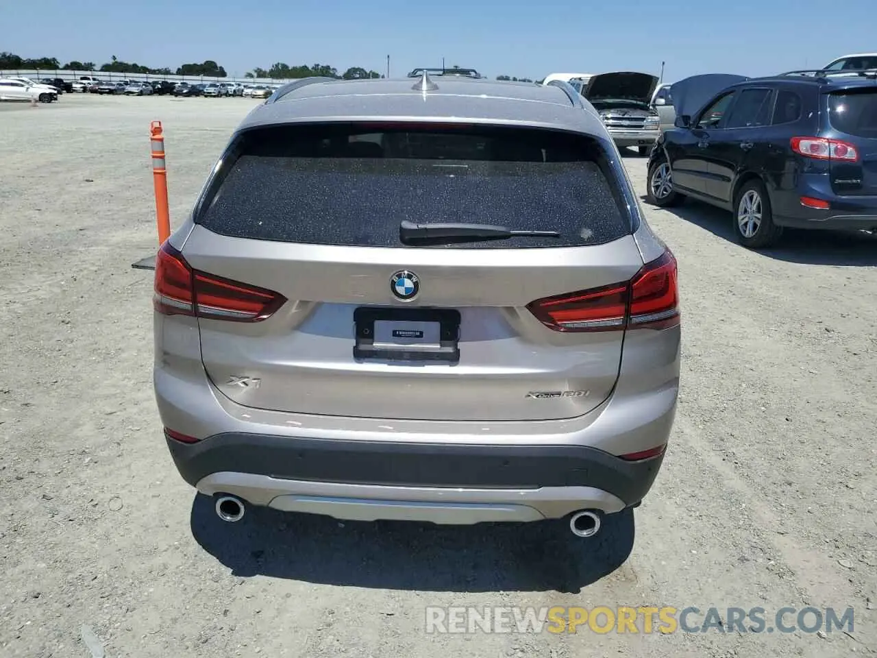6 Photograph of a damaged car WBXJG9C0XN5V40453 BMW X1 2022