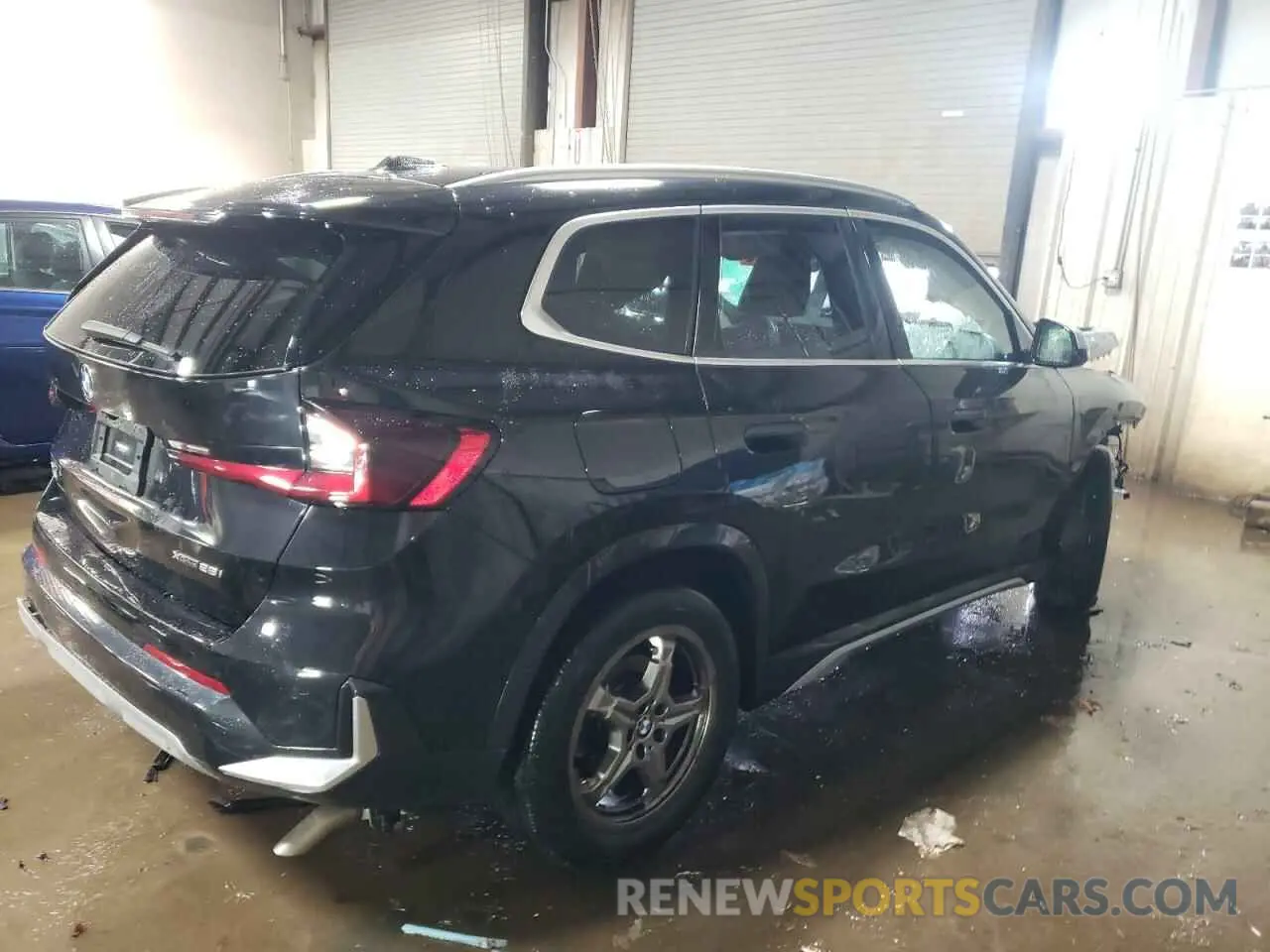 3 Фотография поврежденного автомобиля WBX73EF01P5W08250 BMW X1 2023