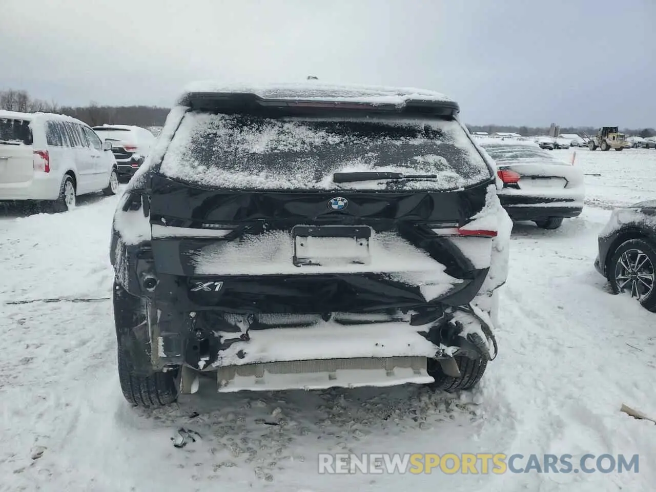 6 Photograph of a damaged car WBX73EF02P5W67002 BMW X1 2023