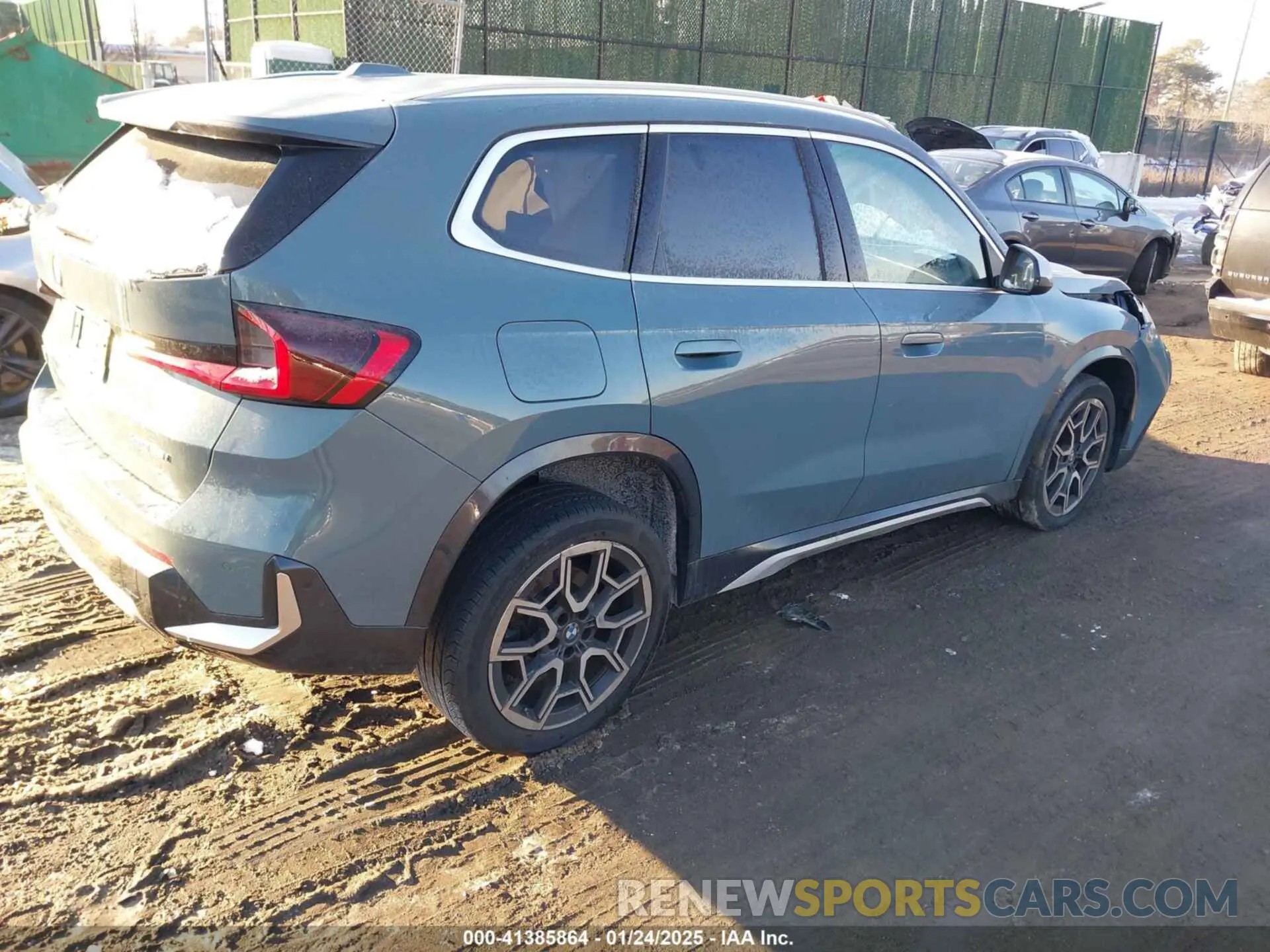 4 Фотография поврежденного автомобиля WBX73EF02P5X22404 BMW X1 2023