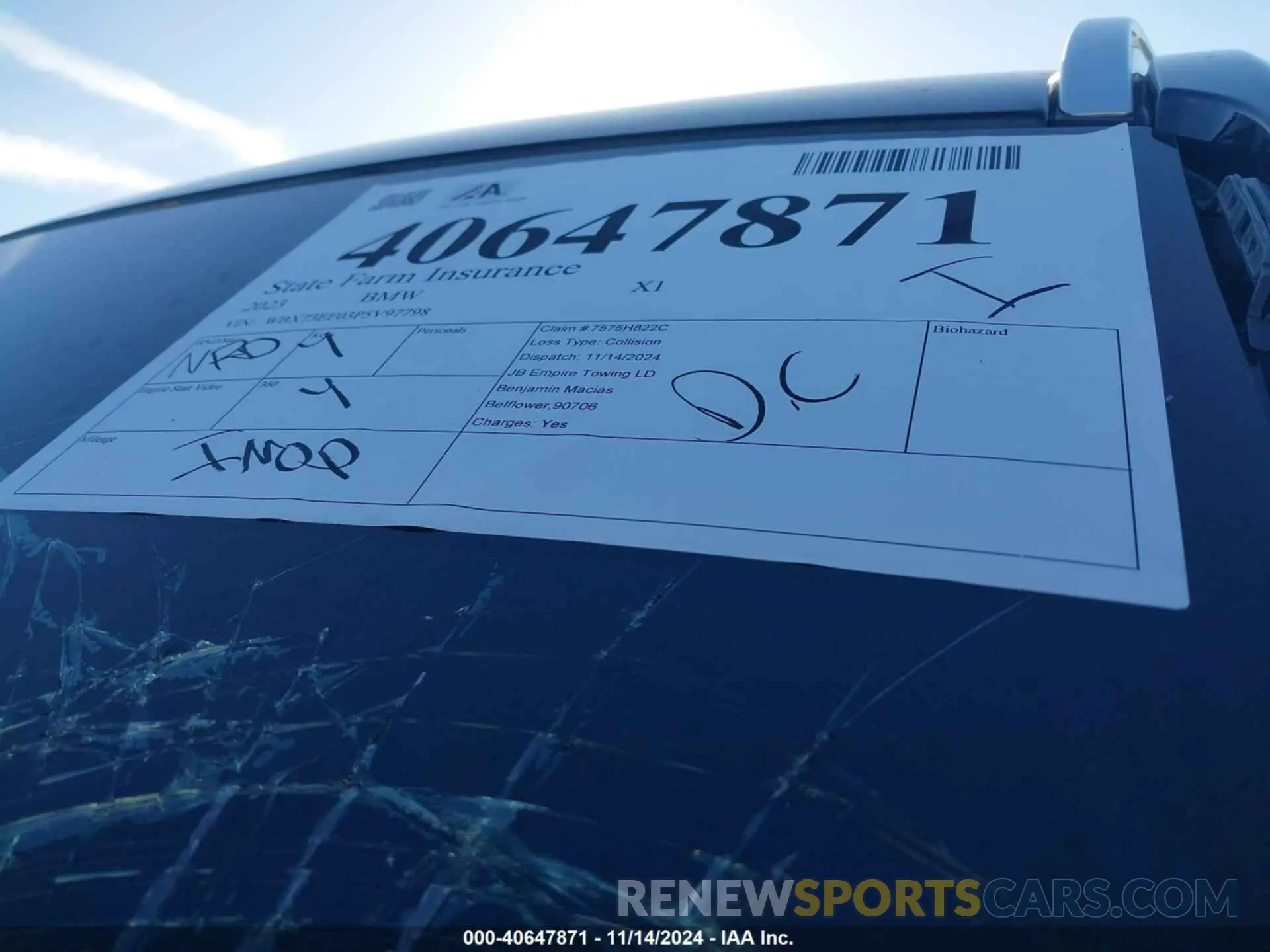 18 Photograph of a damaged car WBX73EF03P5V97798 BMW X1 2023
