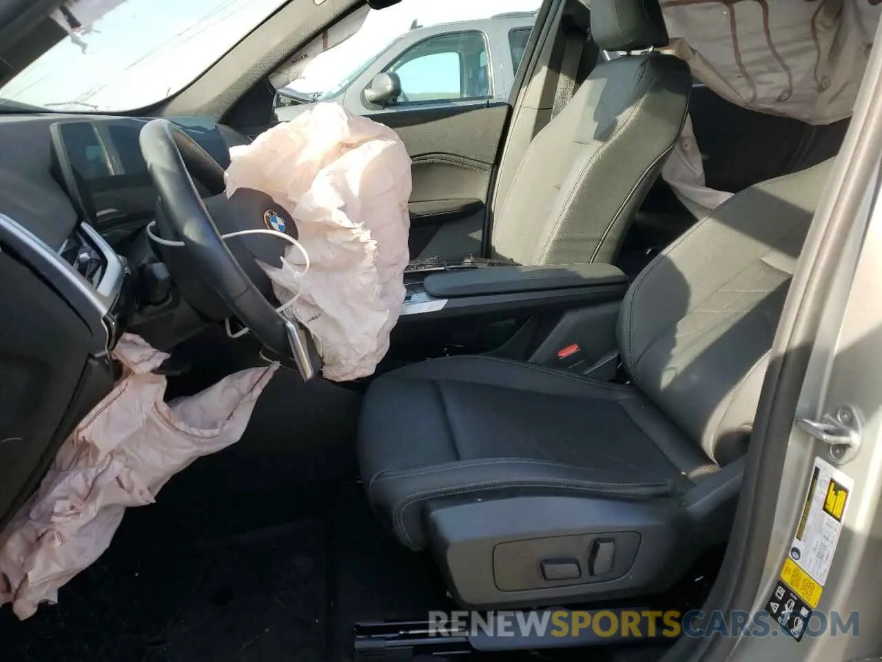 7 Фотография поврежденного автомобиля WBX73EF03P5W10176 BMW X1 2023
