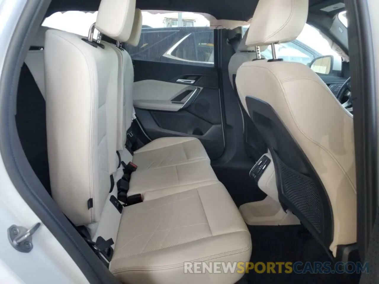 10 Photograph of a damaged car WBX73EF03P5X44198 BMW X1 2023