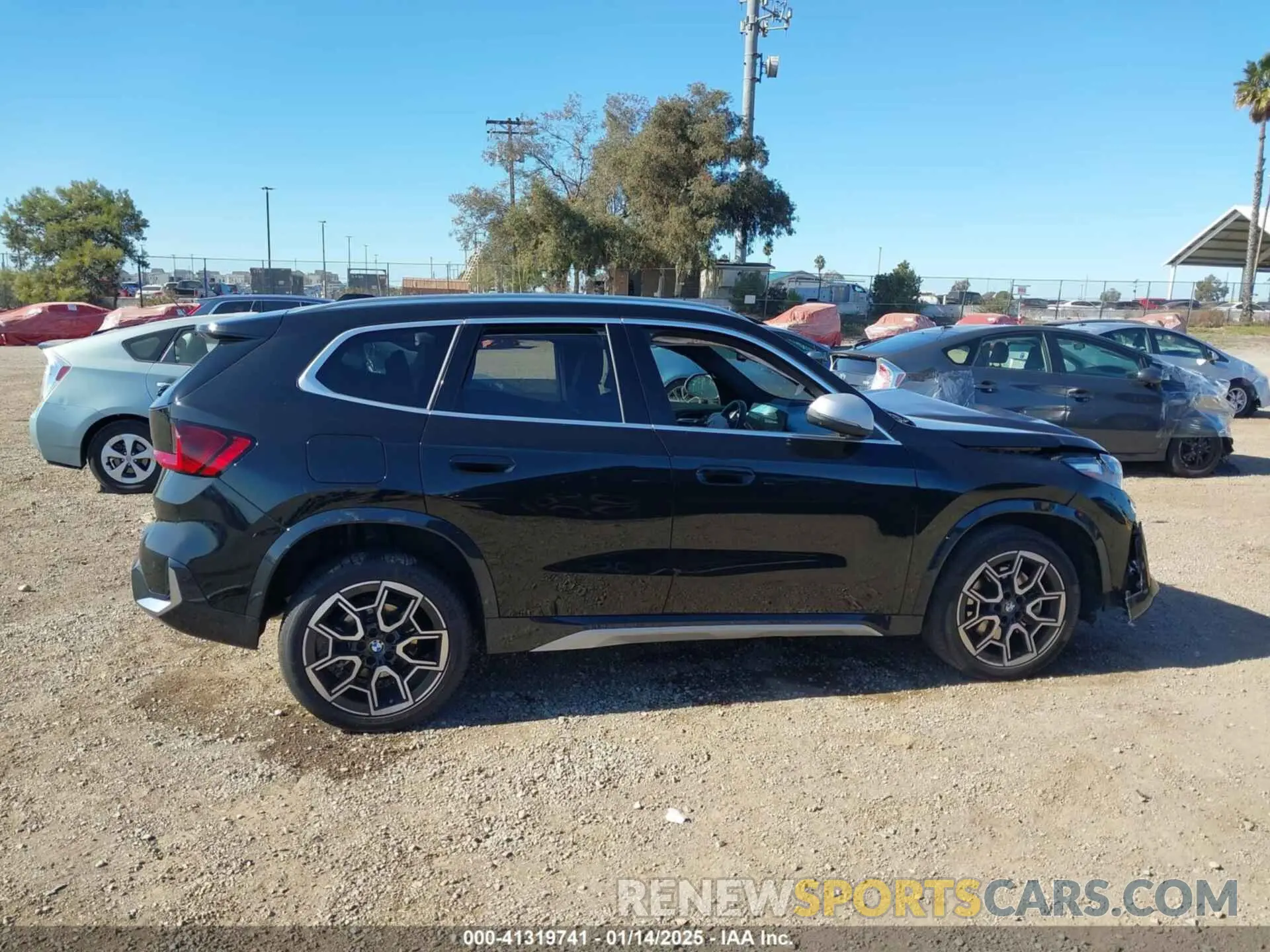 13 Фотография поврежденного автомобиля WBX73EF05P5W59704 BMW X1 2023