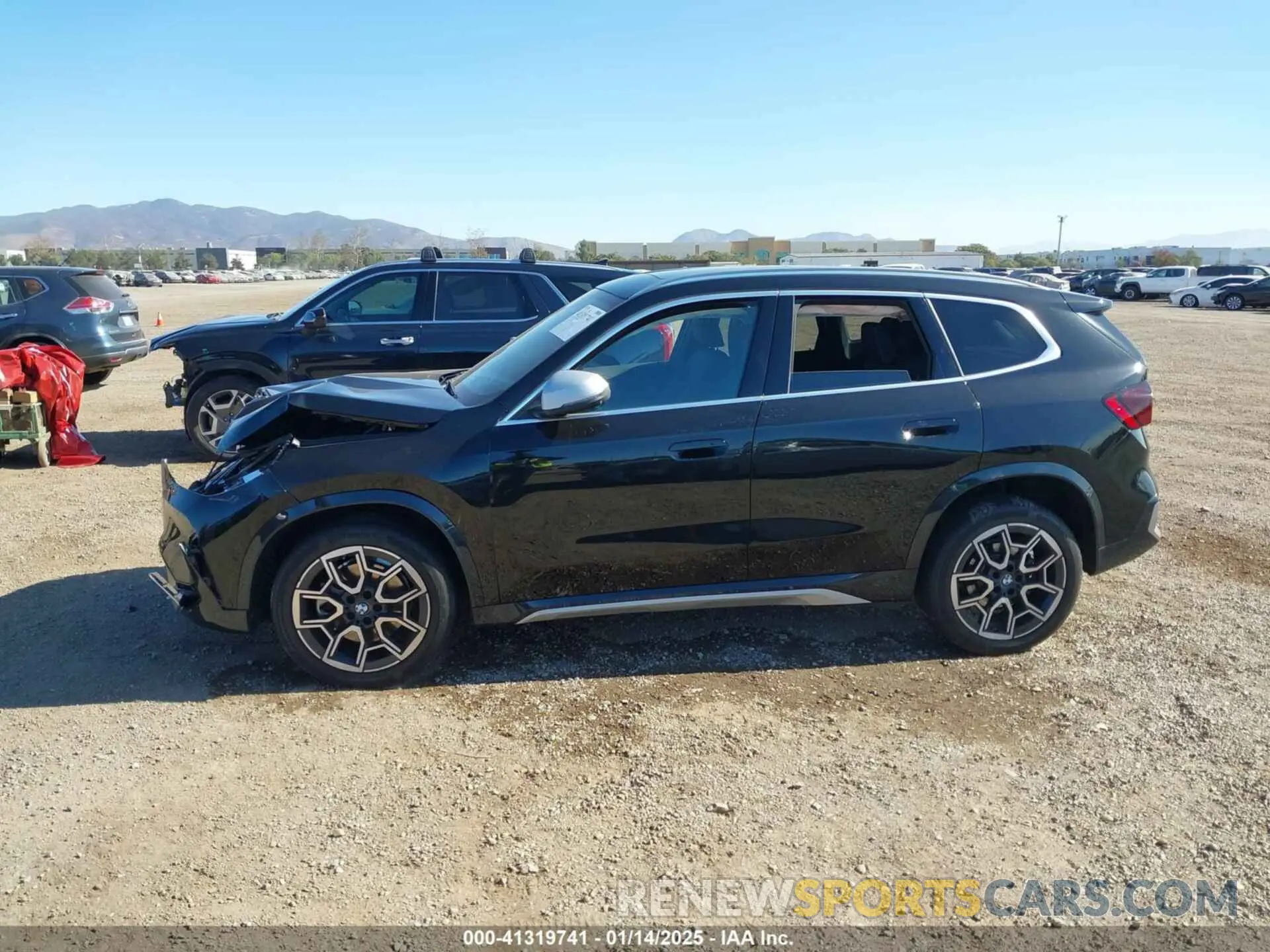 14 Фотография поврежденного автомобиля WBX73EF05P5W59704 BMW X1 2023