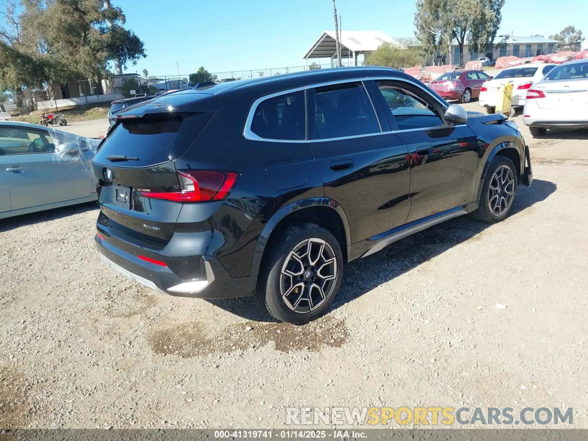 4 Фотография поврежденного автомобиля WBX73EF05P5W59704 BMW X1 2023