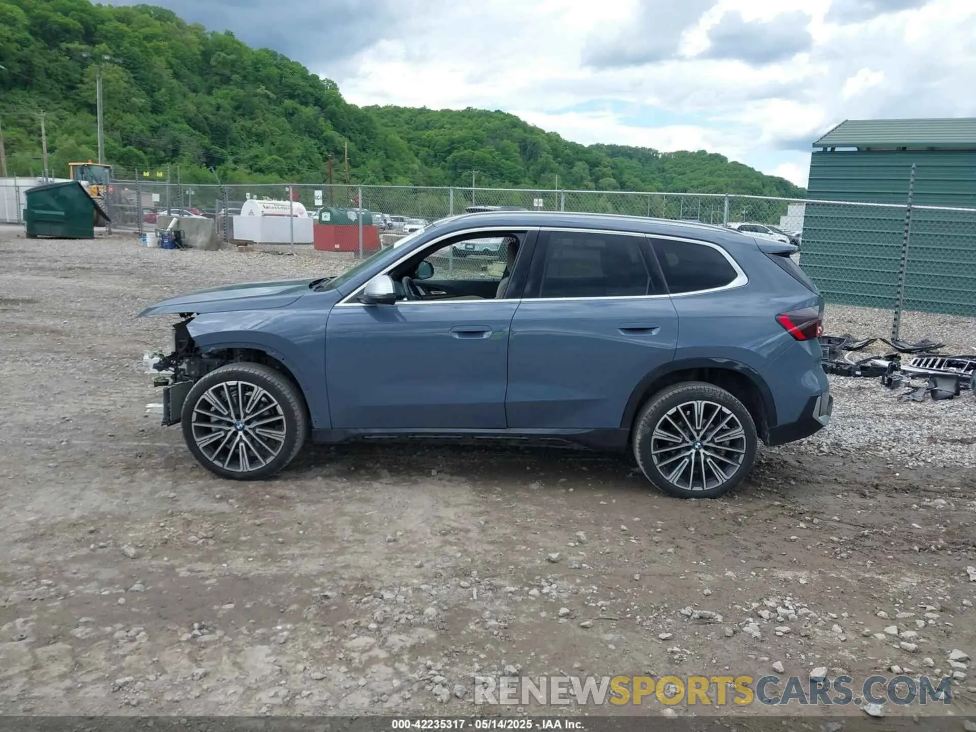 15 Photograph of a damaged car WBX73EF06P5W75006 BMW X1 2023
