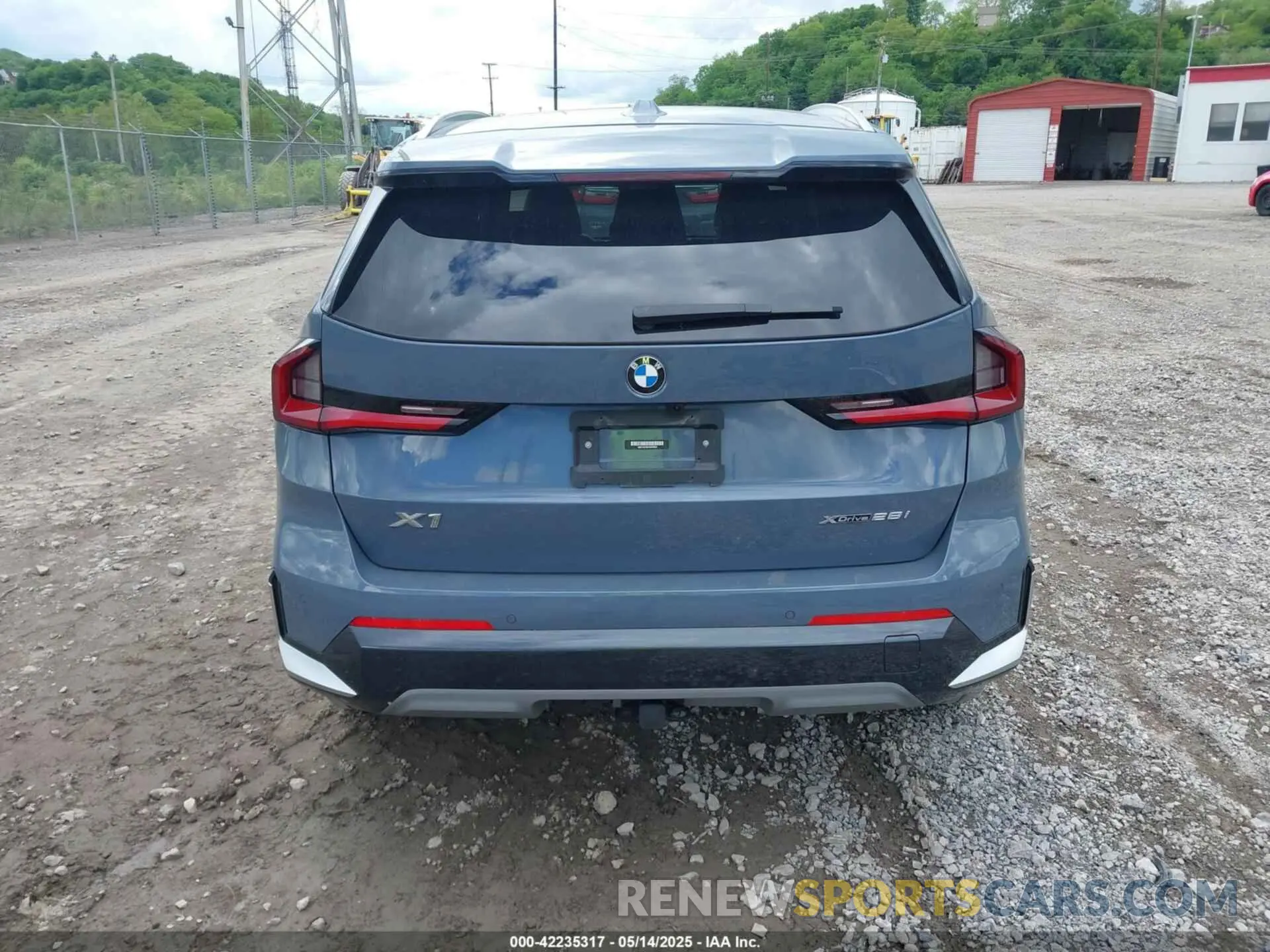 17 Photograph of a damaged car WBX73EF06P5W75006 BMW X1 2023