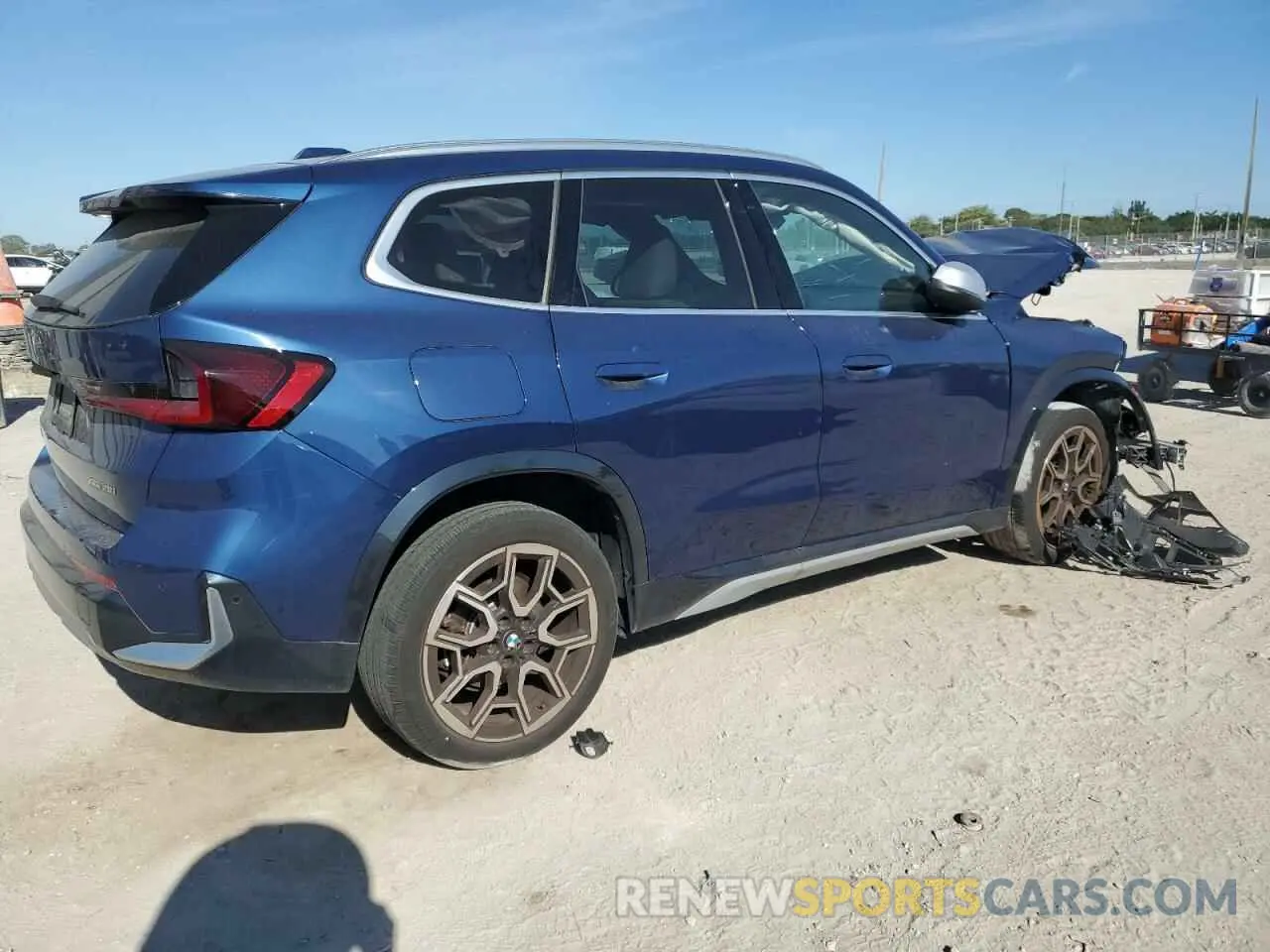 3 Photograph of a damaged car WBX73EF06P5X43840 BMW X1 2023