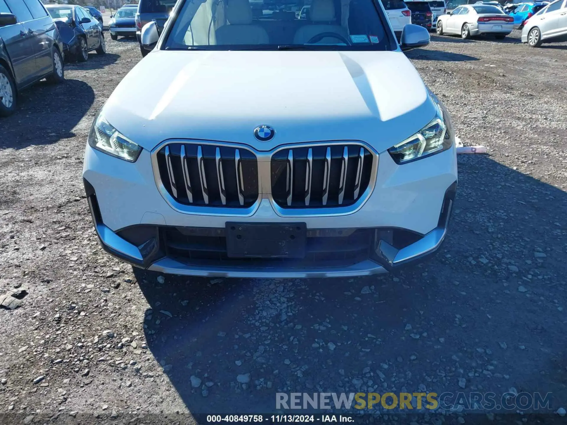 12 Фотография поврежденного автомобиля WBX73EF08P5V84724 BMW X1 2023