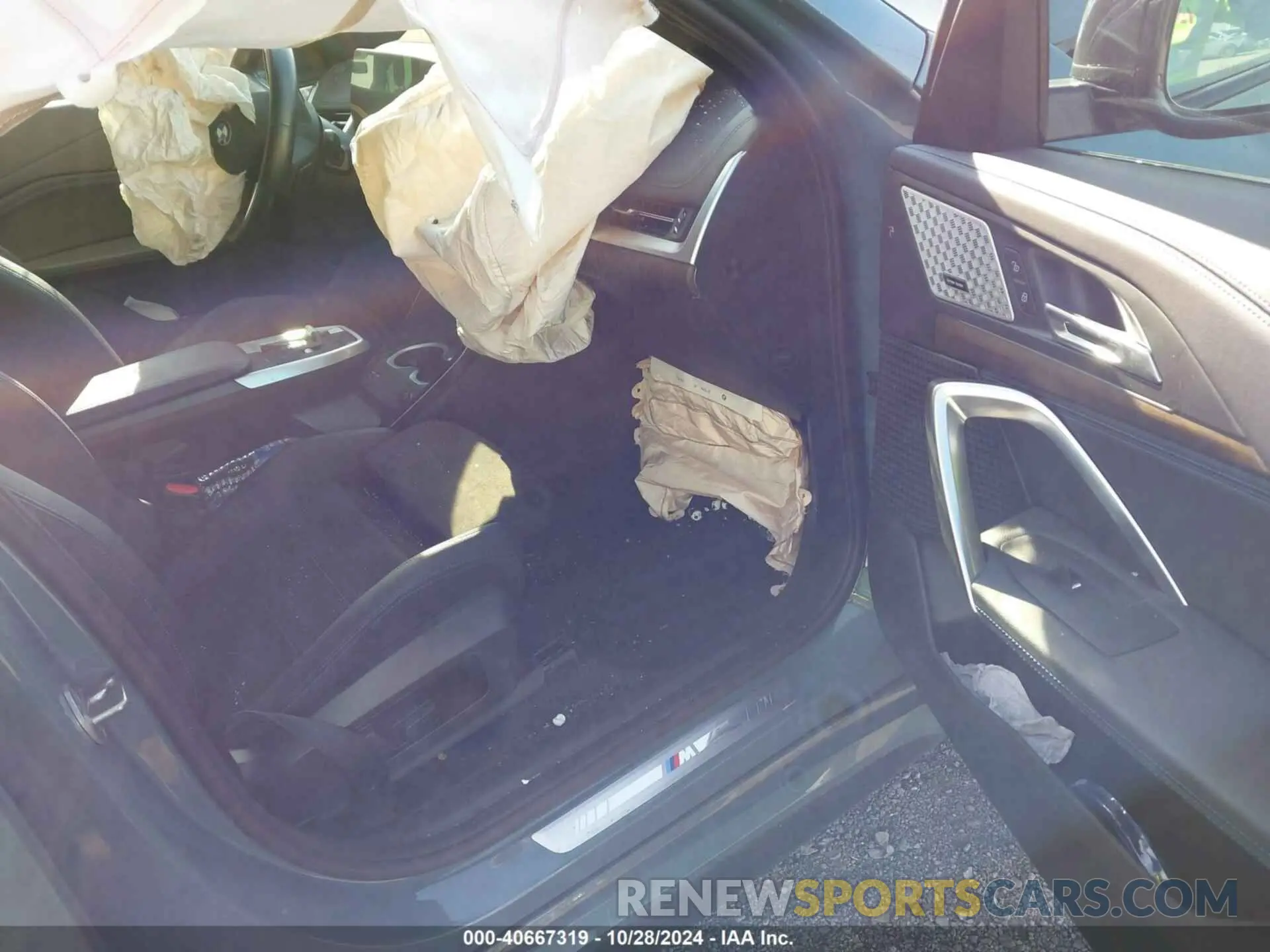 5 Photograph of a damaged car WBX73EF08P5W08620 BMW X1 2023