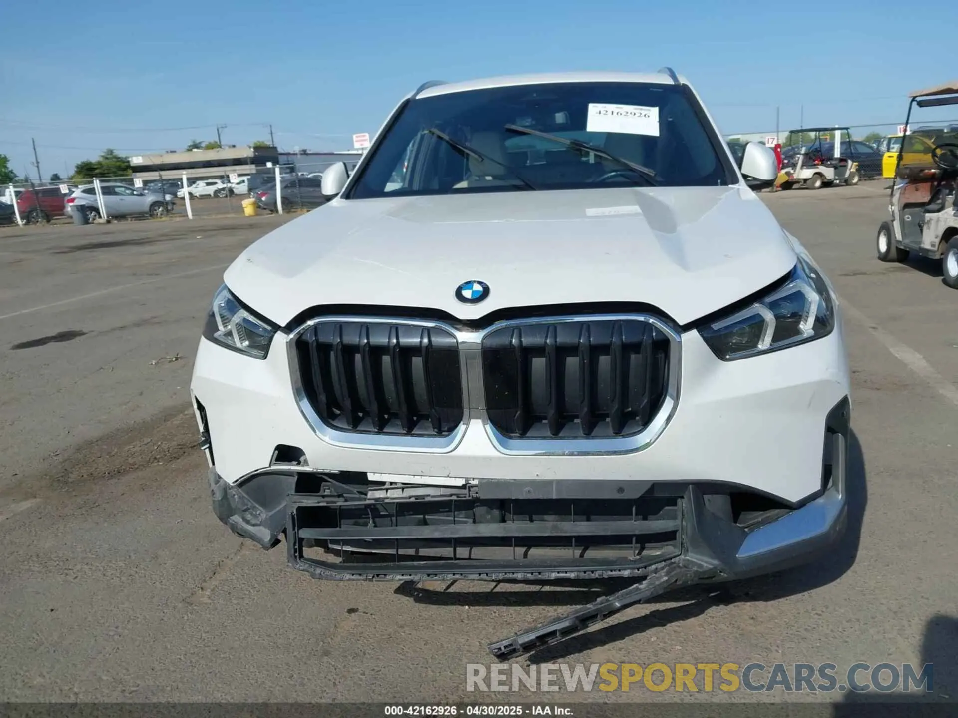 12 Фотография поврежденного автомобиля WBX73EF08P5X21175 BMW X1 2023
