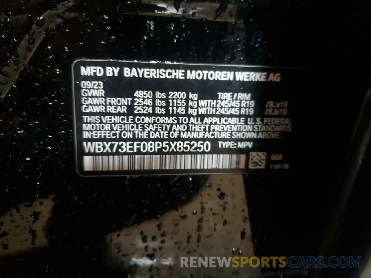 12 Photograph of a damaged car WBX73EF08P5X85250 BMW X1 2023