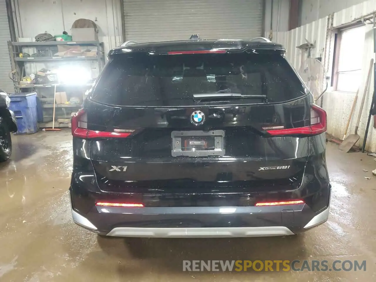 6 Photograph of a damaged car WBX73EF08P5X85250 BMW X1 2023