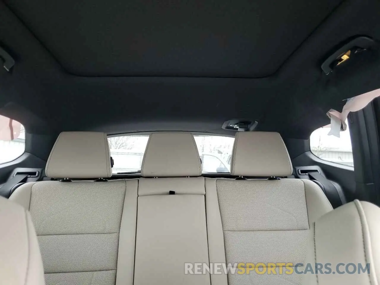 10 Фотография поврежденного автомобиля WBX73EF08P5Y22376 BMW X1 2023