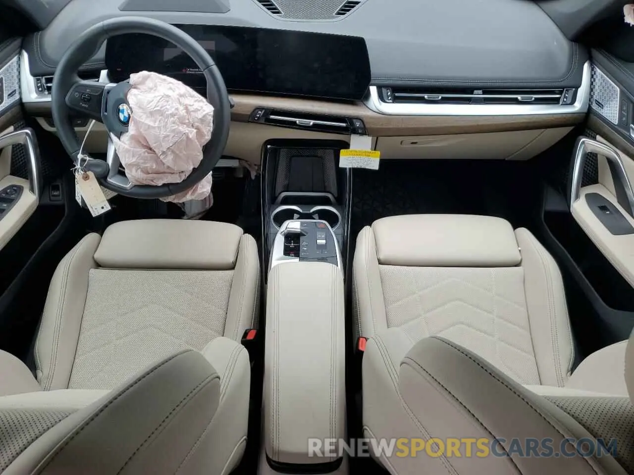8 Фотография поврежденного автомобиля WBX73EF08P5Y22376 BMW X1 2023