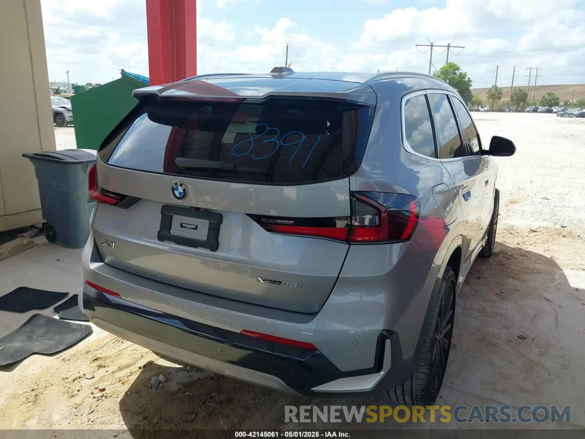 4 Фотография поврежденного автомобиля WBX73EF09P5W51069 BMW X1 2023