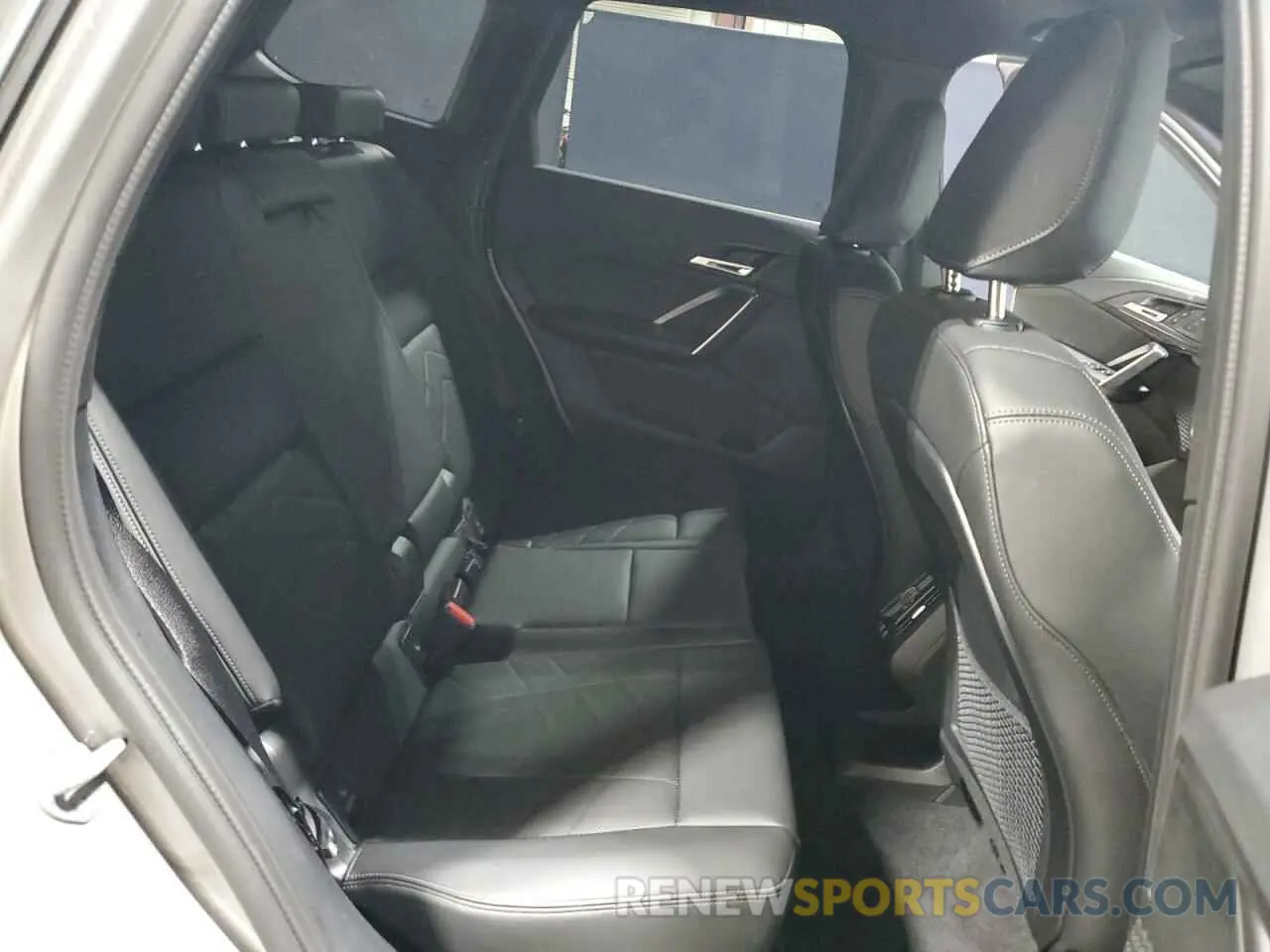 11 Фотография поврежденного автомобиля WBX73EF00R5Z85834 BMW X1 2024