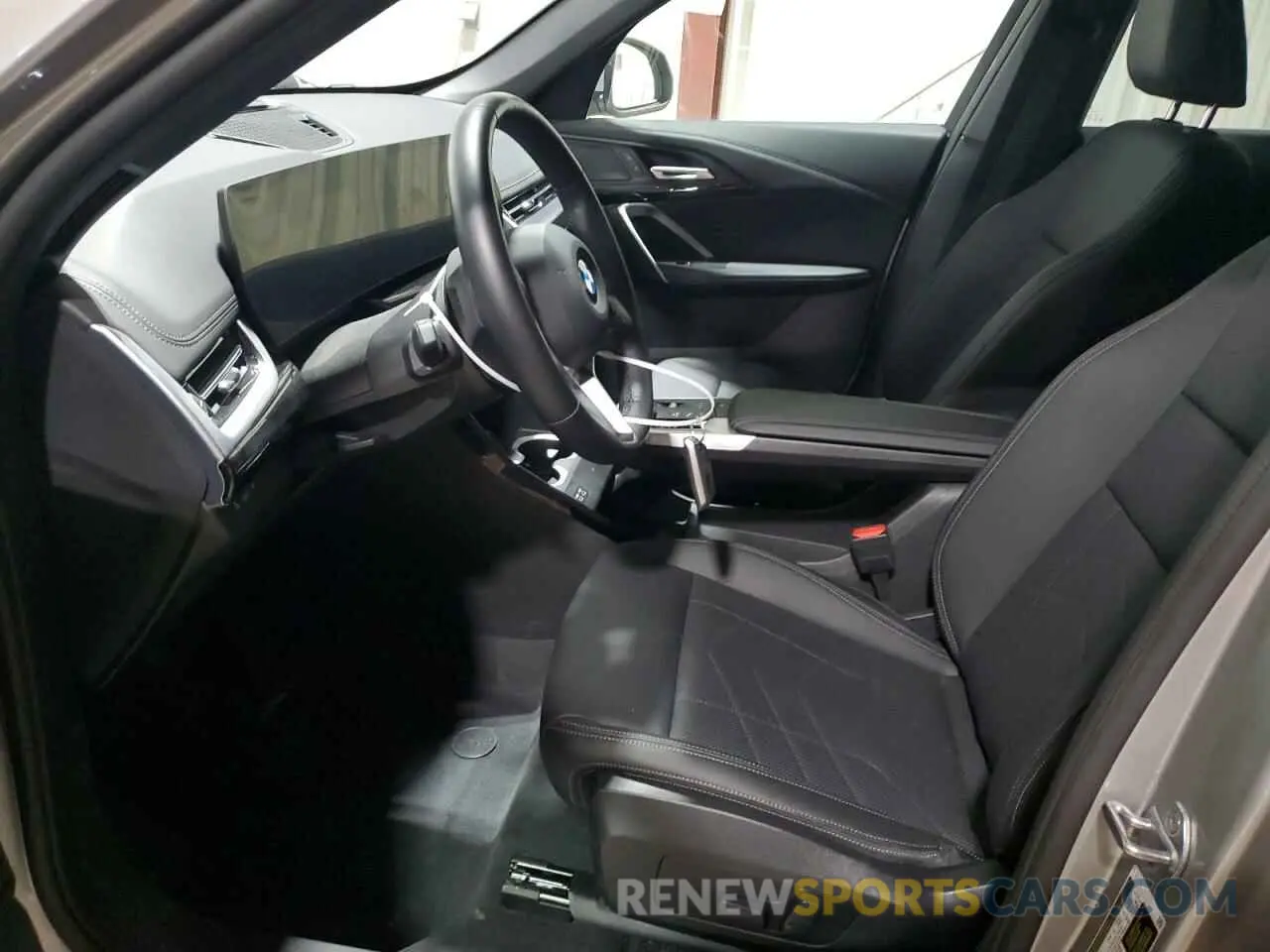 7 Фотография поврежденного автомобиля WBX73EF00R5Z85834 BMW X1 2024