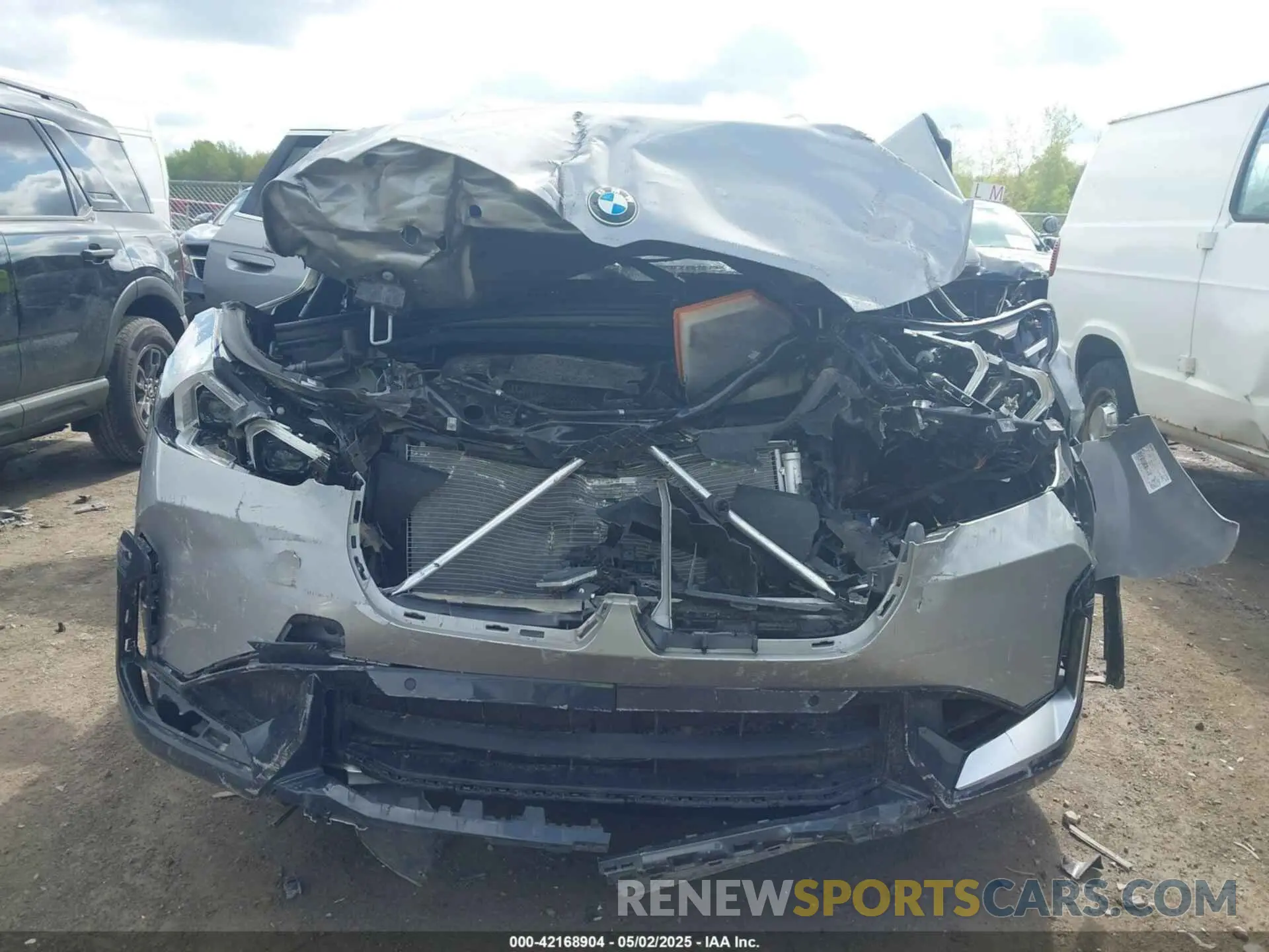 12 Photograph of a damaged car WBX73EF01R5Z34018 BMW X1 2024