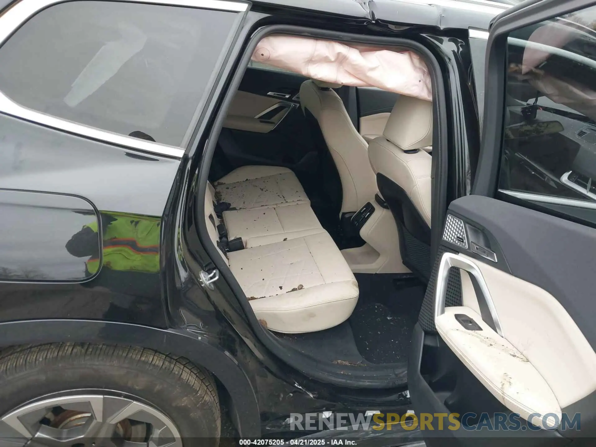 8 Photograph of a damaged car WBX73EF03R5Y38939 BMW X1 2024
