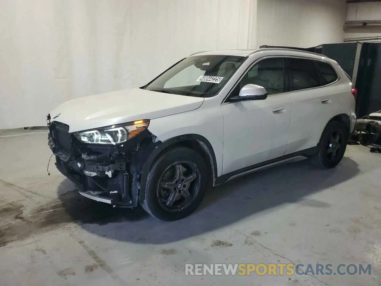 1 Фотография поврежденного автомобиля WBX73EF04R5Z25409 BMW X1 2024