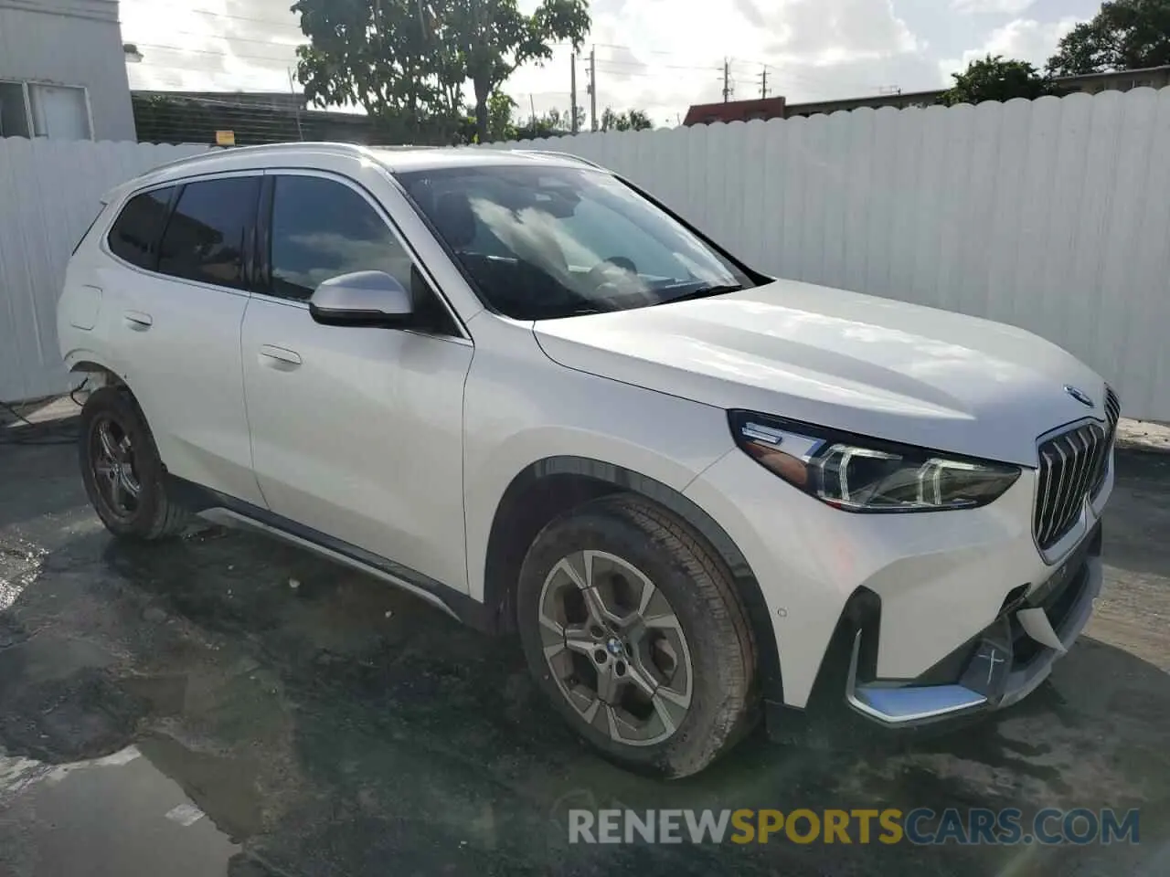 4 Photograph of a damaged car WBX73EF05R5007622 BMW X1 2024