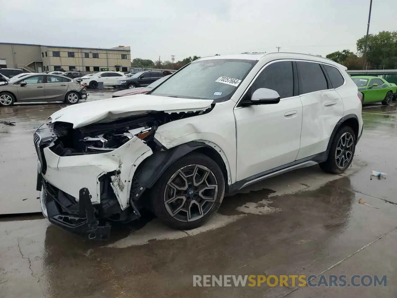 1 Фотография поврежденного автомобиля WBX73EF06R5Y36747 BMW X1 2024