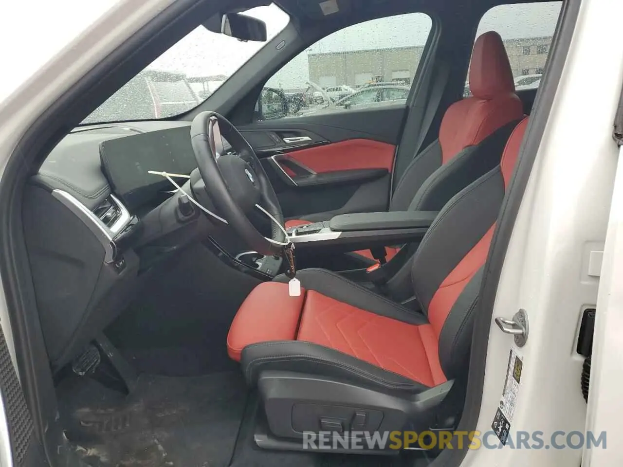 7 Фотография поврежденного автомобиля WBX73EF06R5Y36747 BMW X1 2024