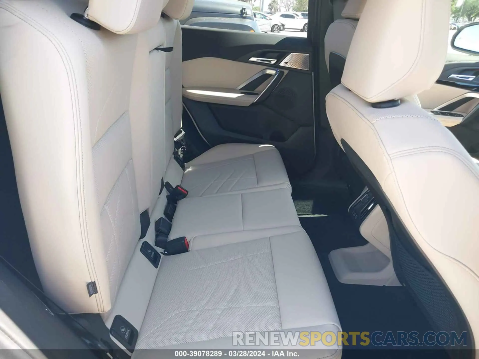 8 Фотография поврежденного автомобиля WBX73EF06R5Y44699 BMW X1 2024