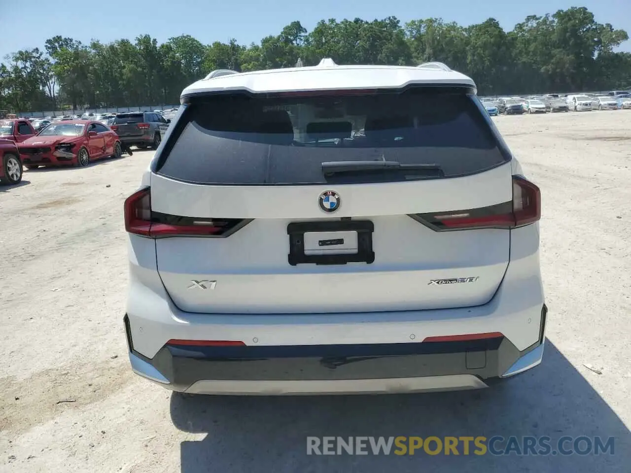 6 Фотография поврежденного автомобиля WBX73EF07R5Y37759 BMW X1 2024