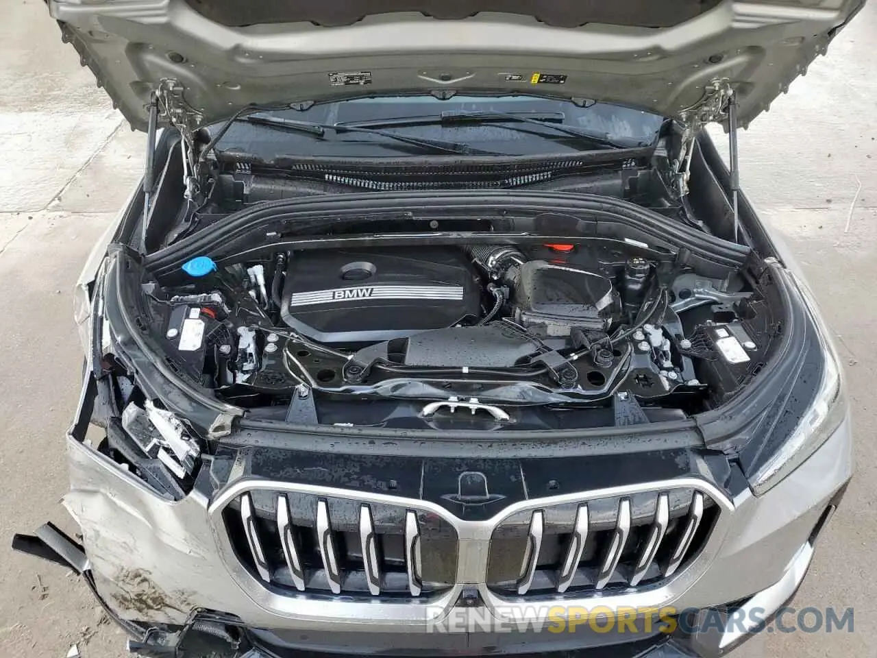 12 Фотография поврежденного автомобиля WBX73EF07R5Z37604 BMW X1 2024