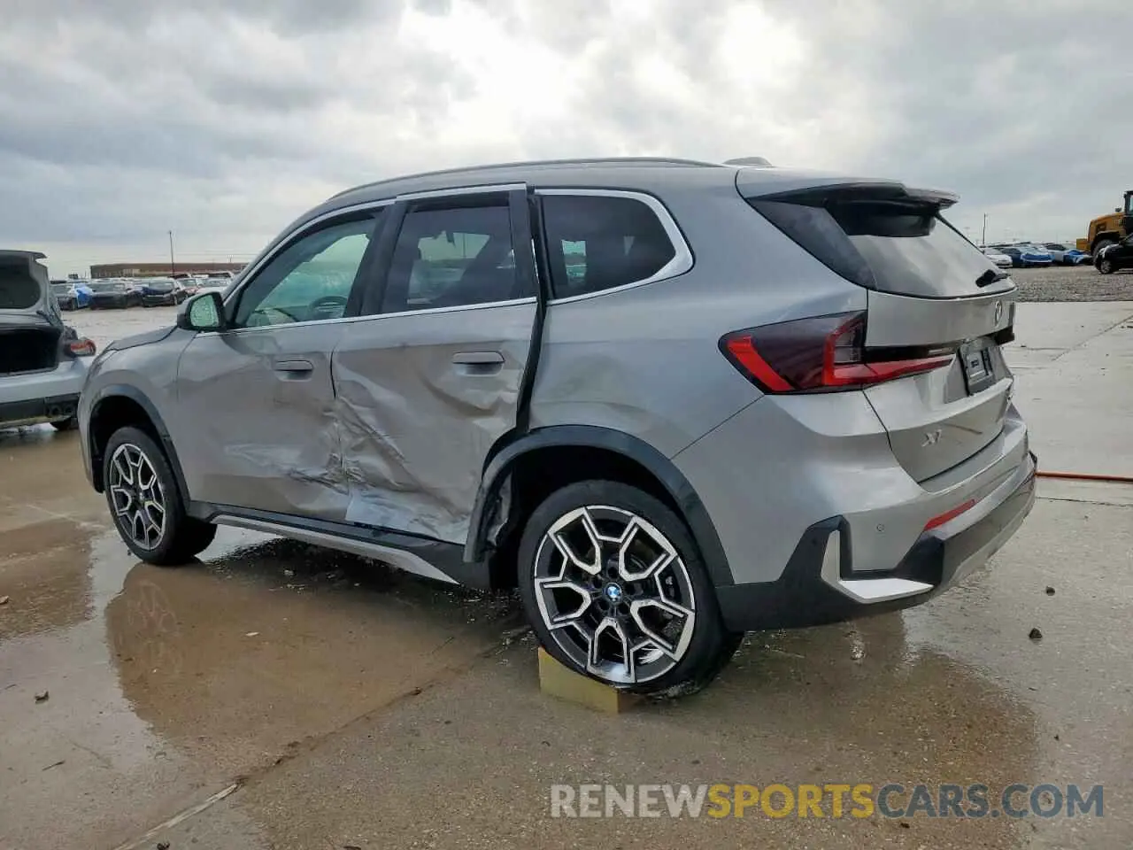 2 Фотография поврежденного автомобиля WBX73EF07R5Z37604 BMW X1 2024