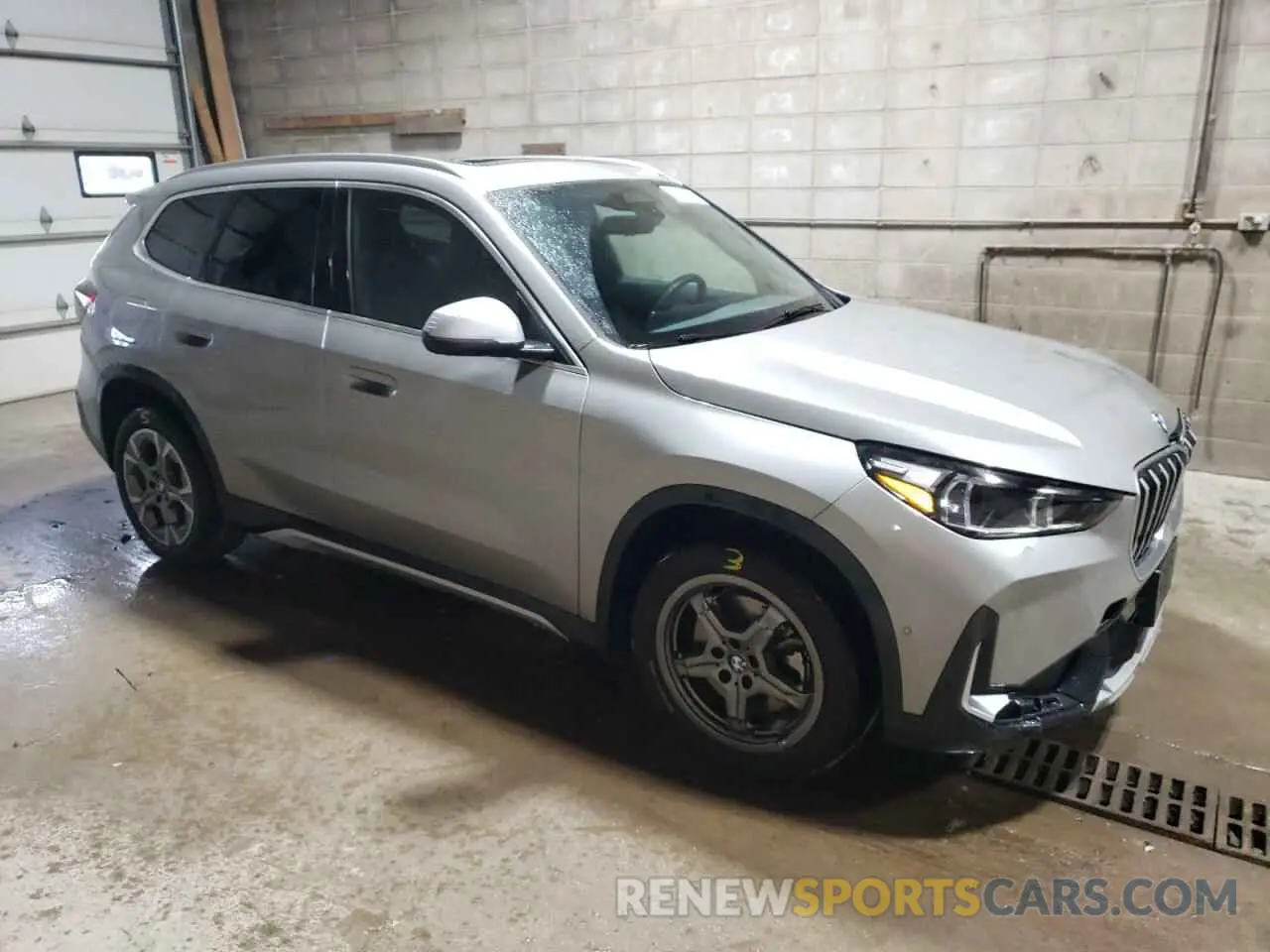4 Фотография поврежденного автомобиля WBX73EF09R5Z44957 BMW X1 2024