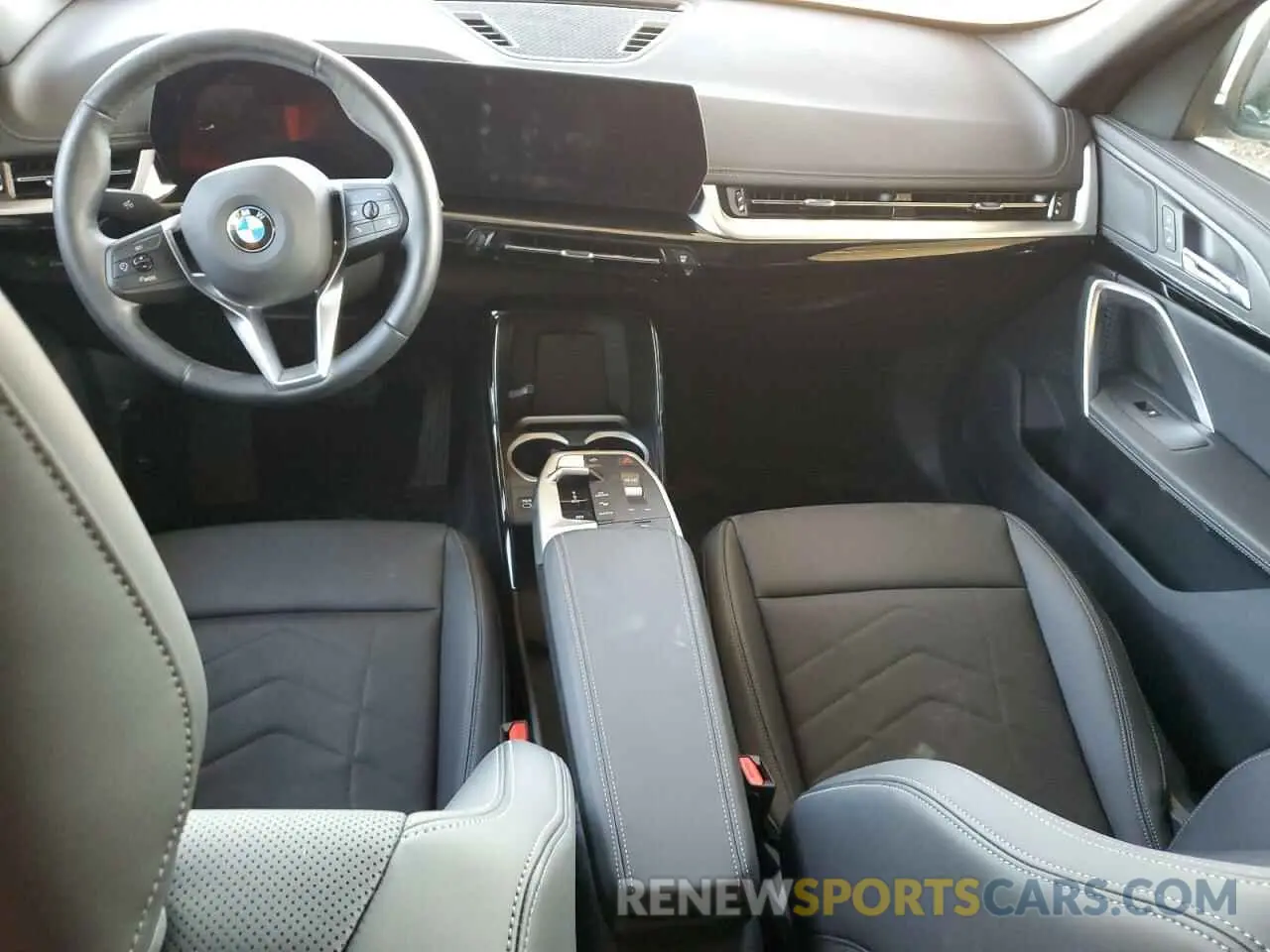 8 Фотография поврежденного автомобиля WBX73EF0XR5Z81306 BMW X1 2024