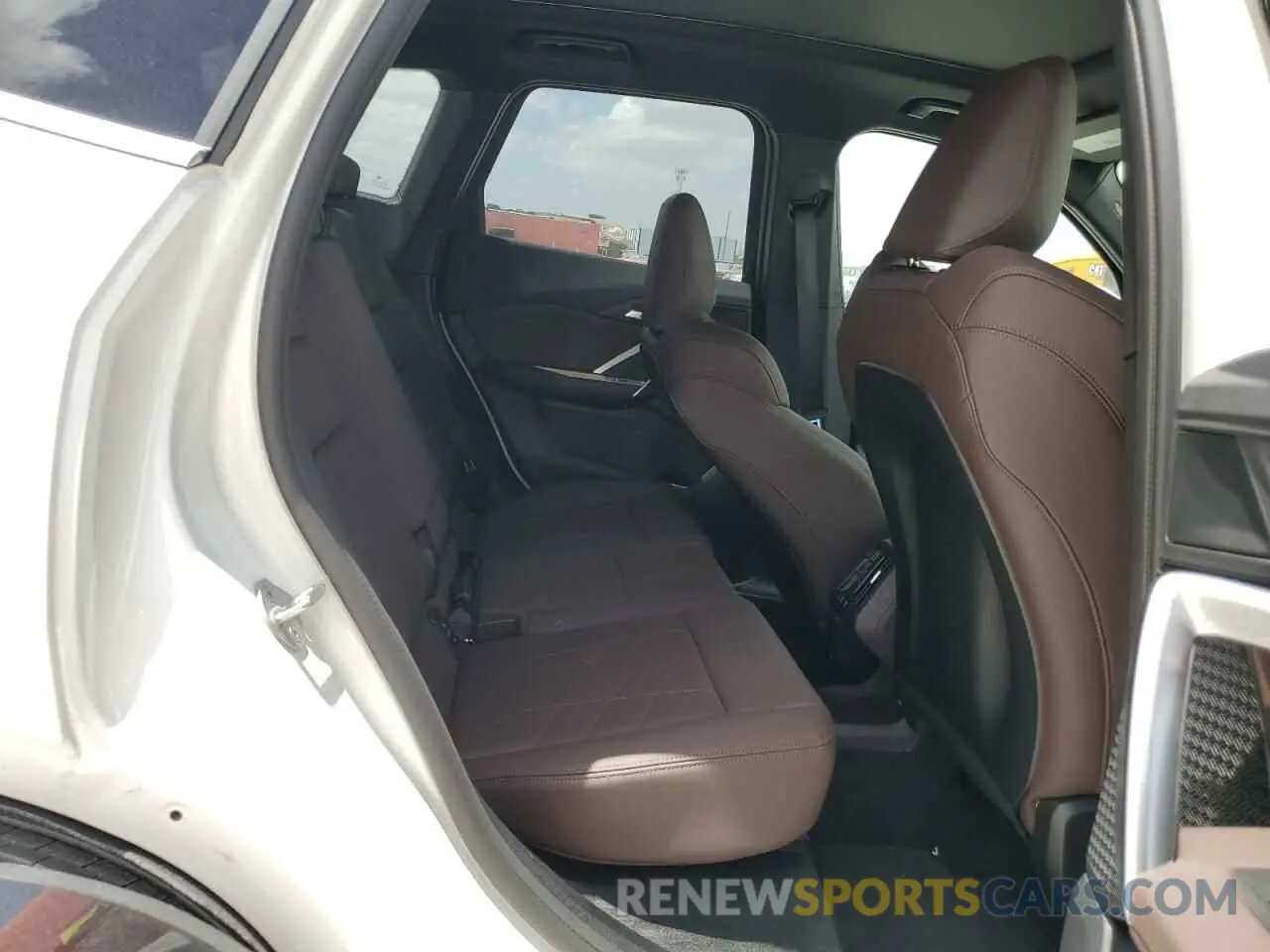 11 Photograph of a damaged car WBX73EF01S5241553 BMW X1 2025