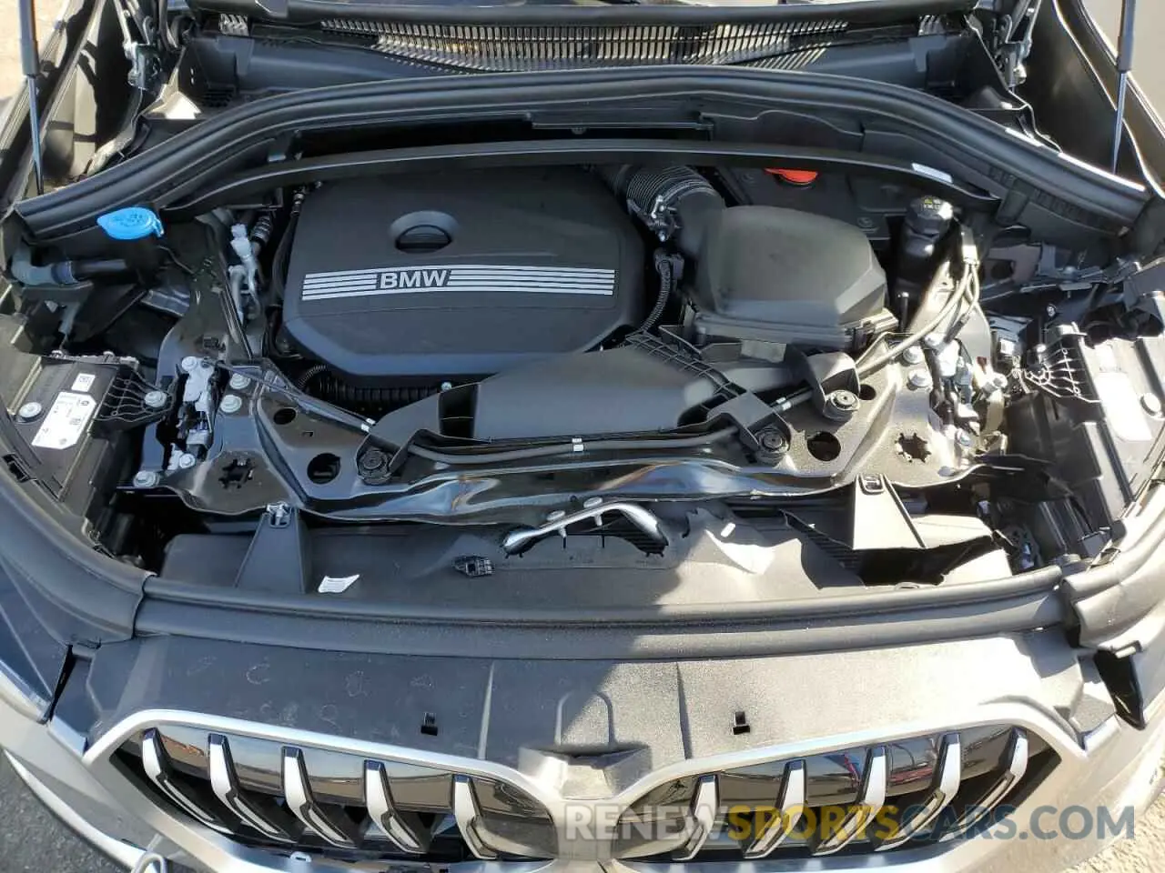 12 Фотография поврежденного автомобиля WBX73EF02S5127982 BMW X1 2025