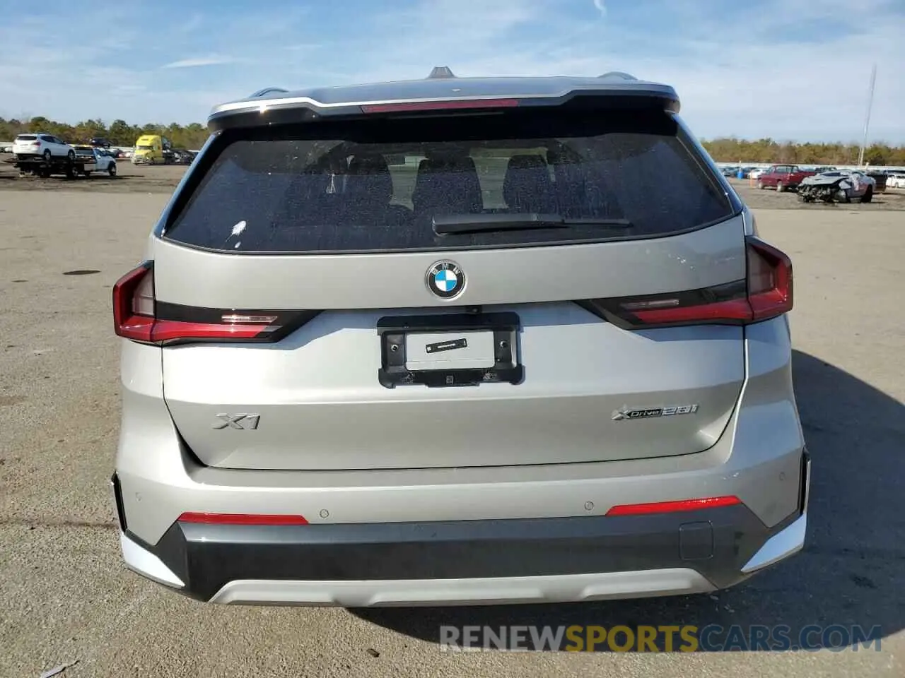 6 Фотография поврежденного автомобиля WBX73EF02S5127982 BMW X1 2025