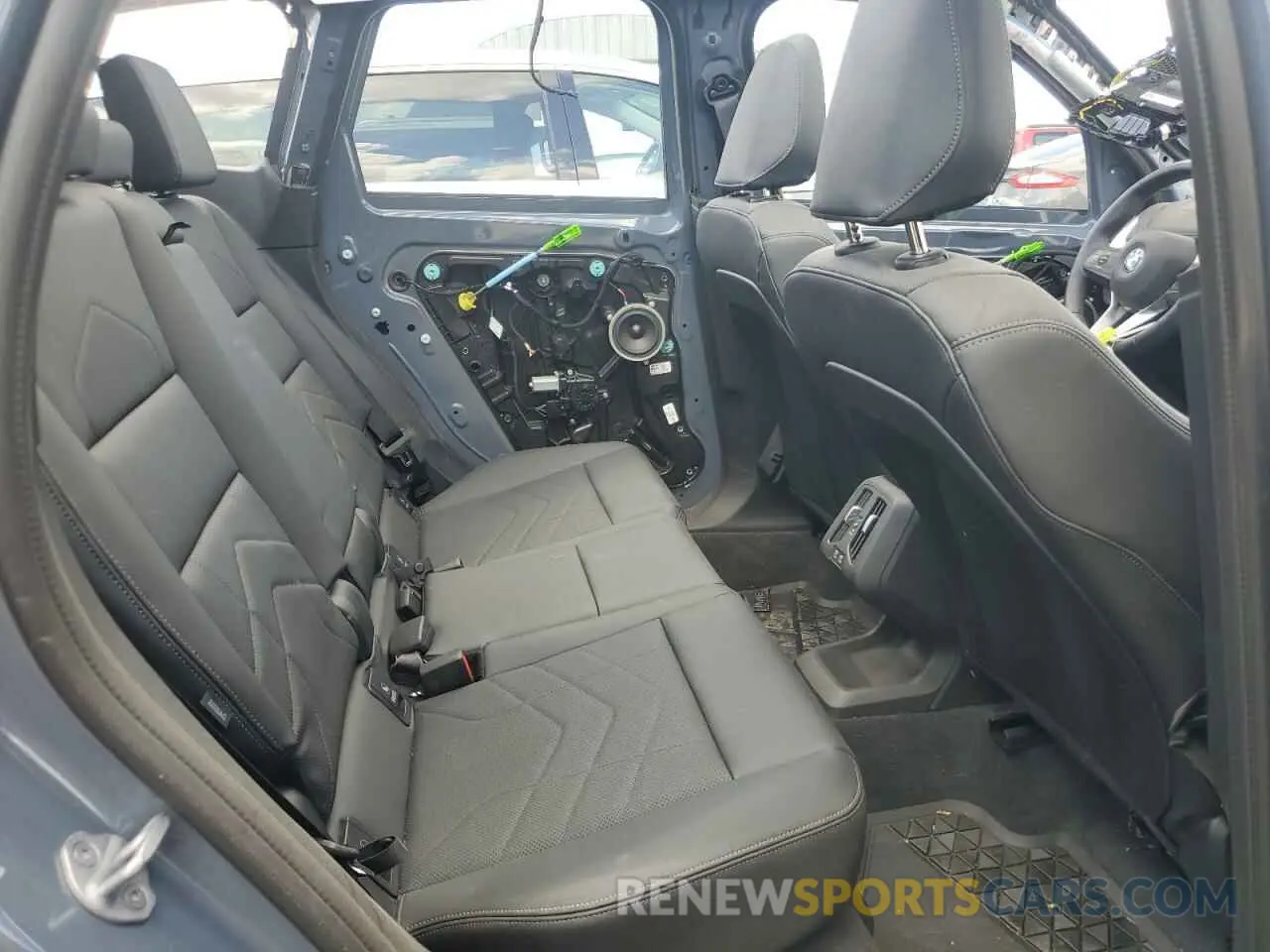 11 Photograph of a damaged car WBX73EF03S5165138 BMW X1 2025