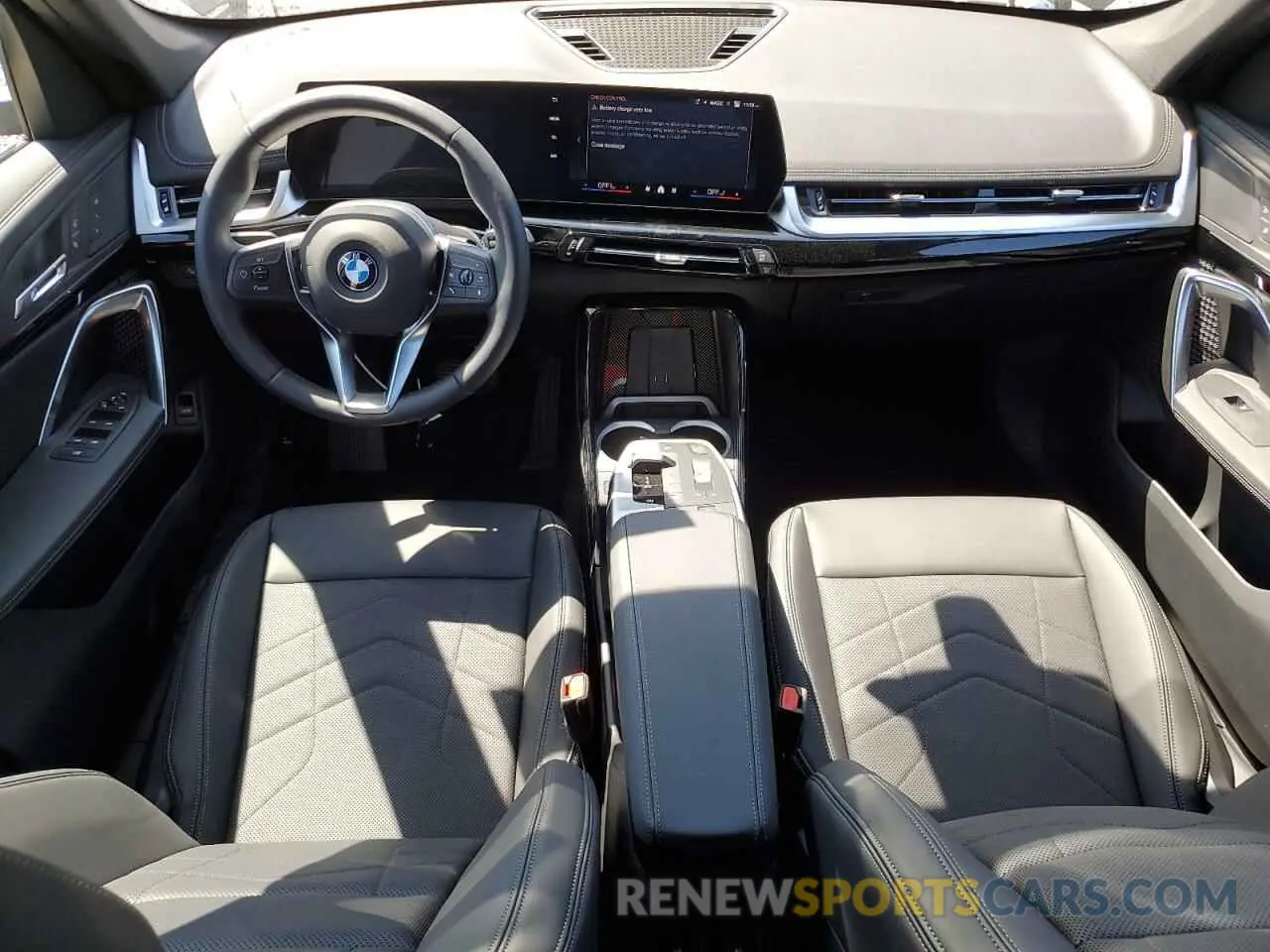 8 Фотография поврежденного автомобиля WBX73EF06S5209777 BMW X1 2025