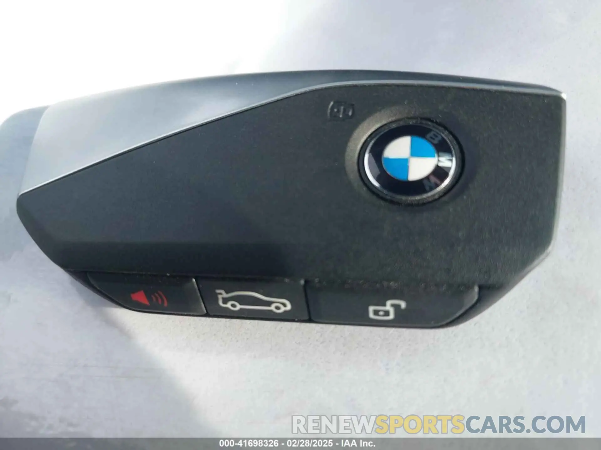 11 Photograph of a damaged car WBX73EF07S5132594 BMW X1 2025