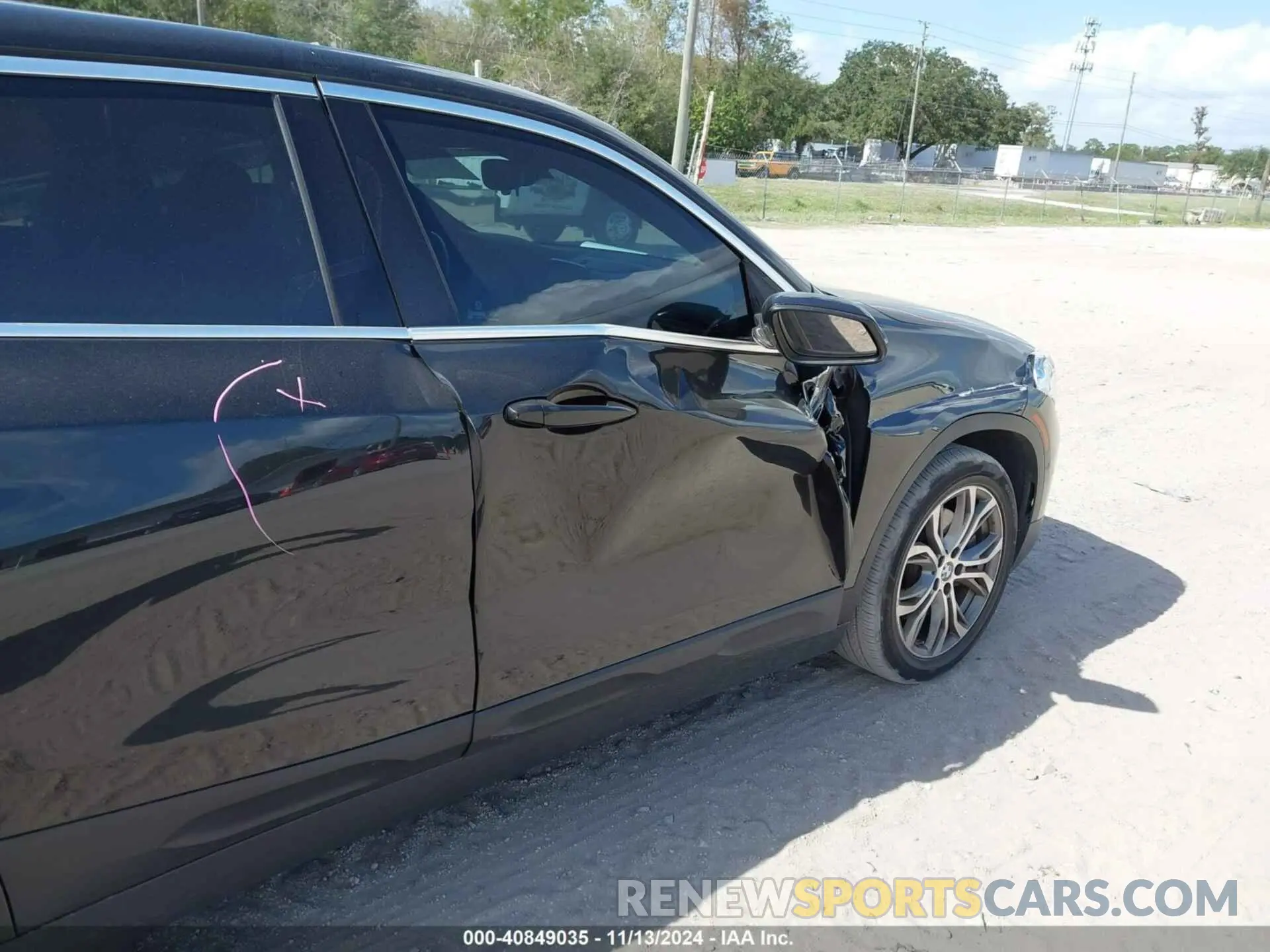 6 Photograph of a damaged car WBXYJ5C52K5N01596 BMW X2 2019