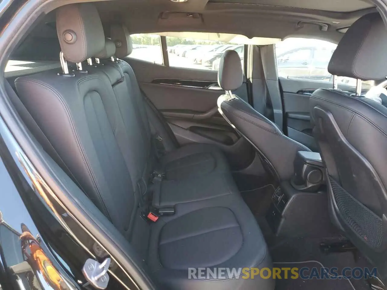 11 Photograph of a damaged car WBXYJ5C54KEF82877 BMW X2 2019