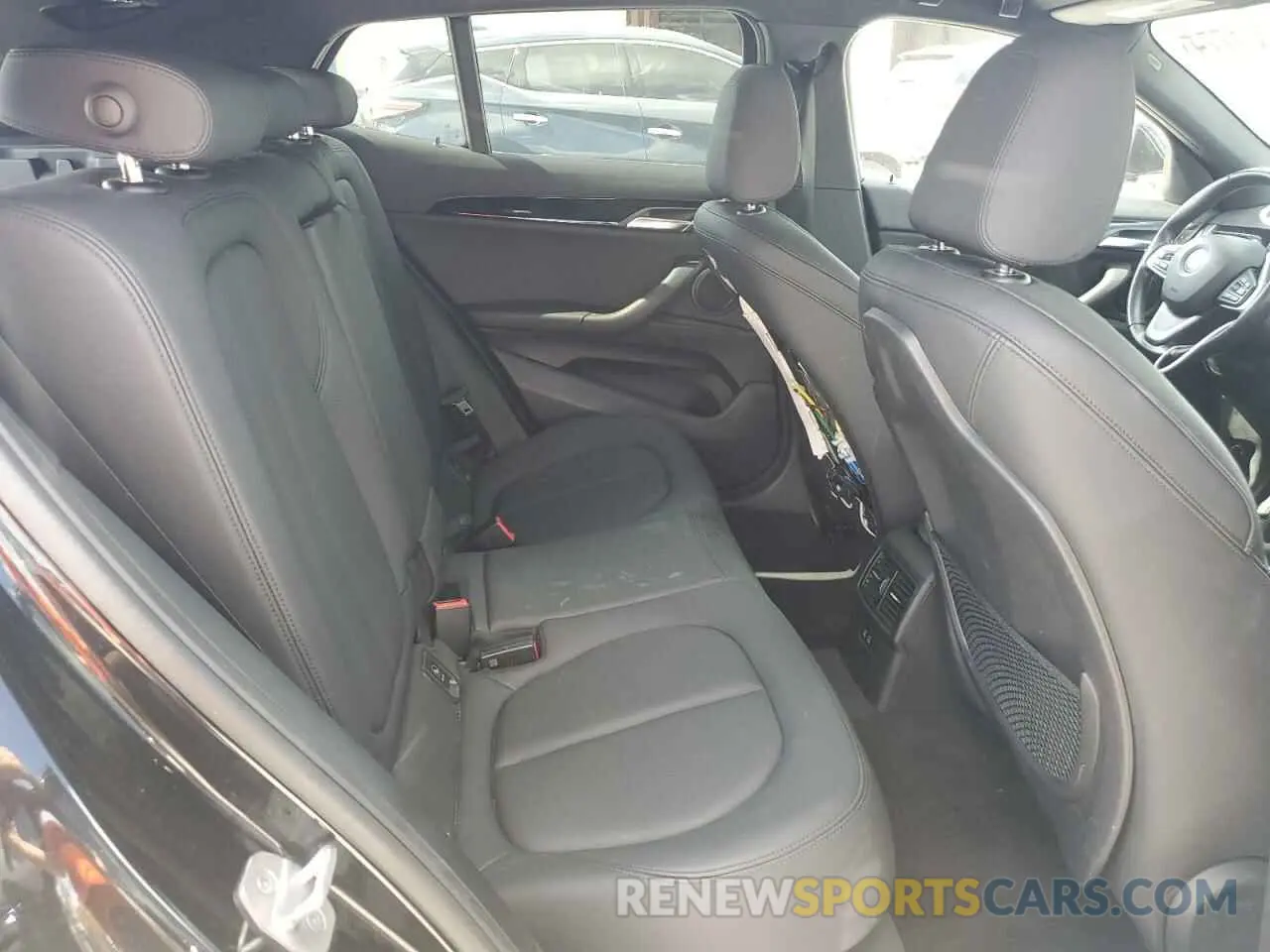 11 Photograph of a damaged car WBXYJ5C55KEF82919 BMW X2 2019