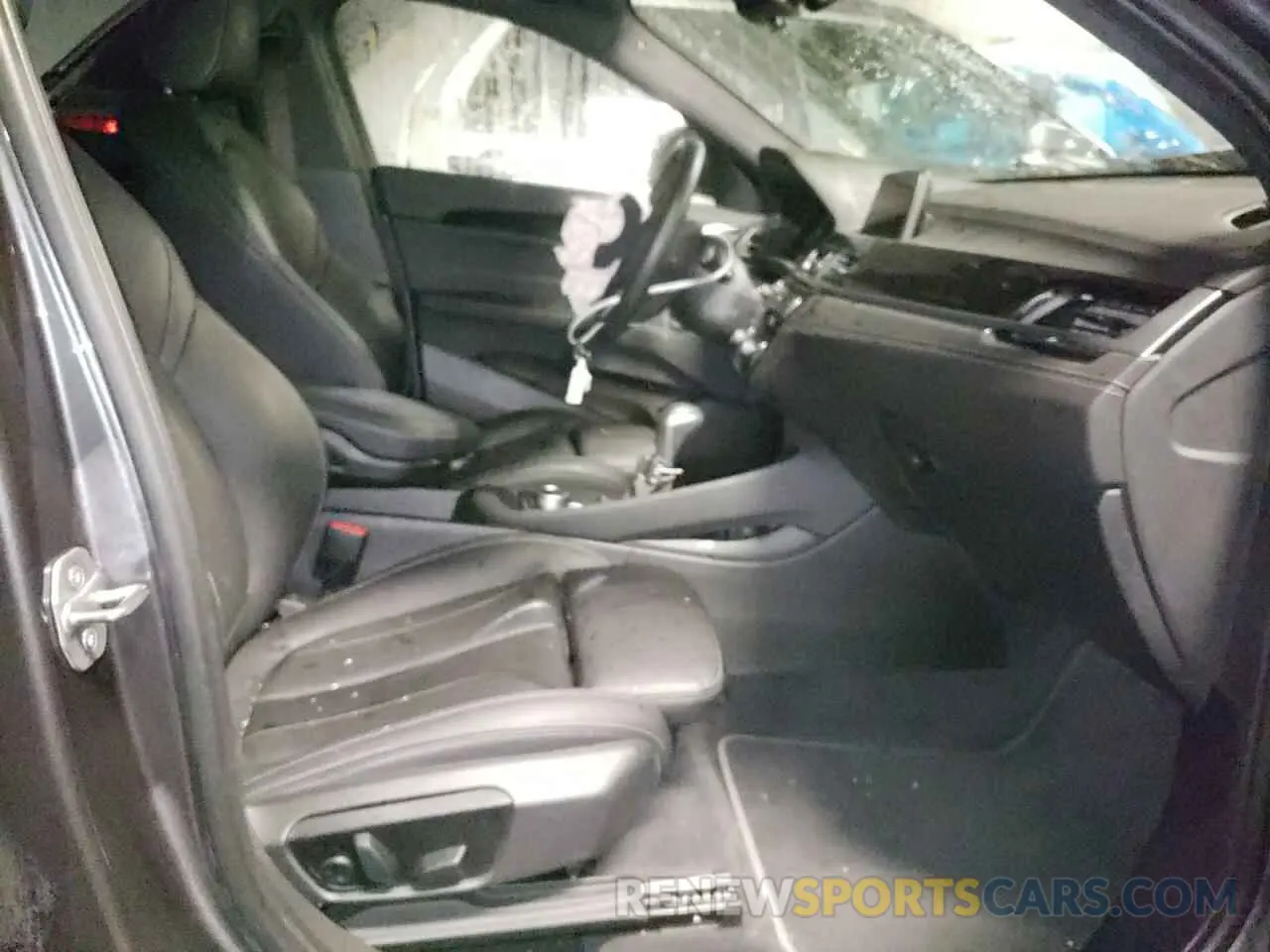 5 Photograph of a damaged car WBXYJ5C57K5N73393 BMW X2 2019