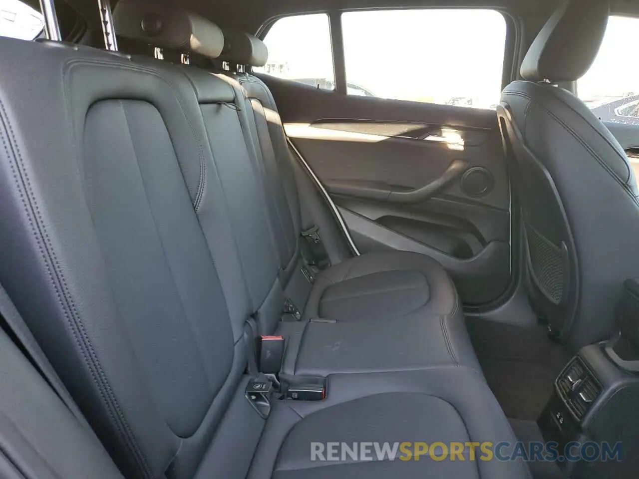 11 Photograph of a damaged car WBXYJ5C58KEF83613 BMW X2 2019