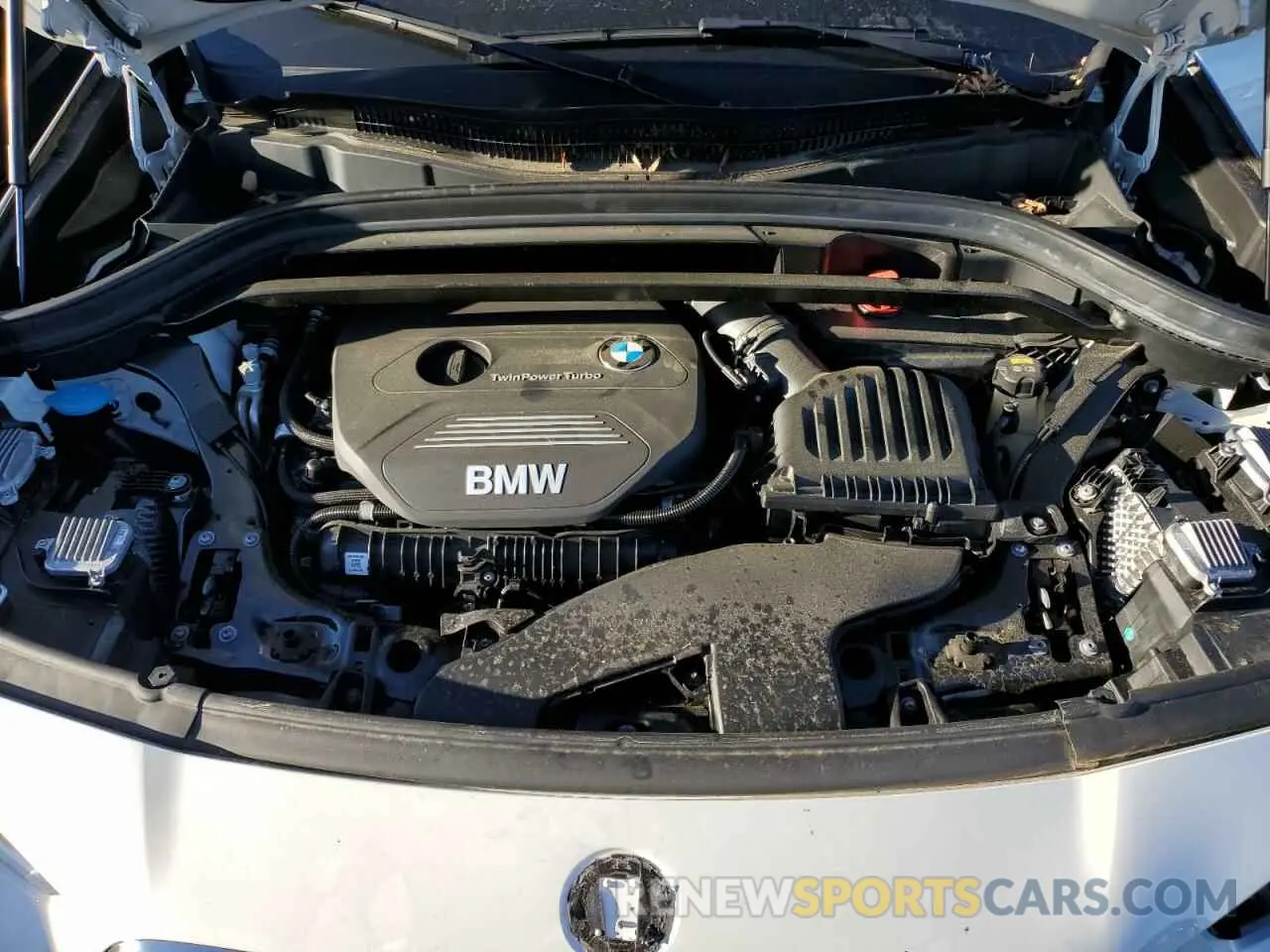 12 Photograph of a damaged car WBXYJ5C58KEF83613 BMW X2 2019