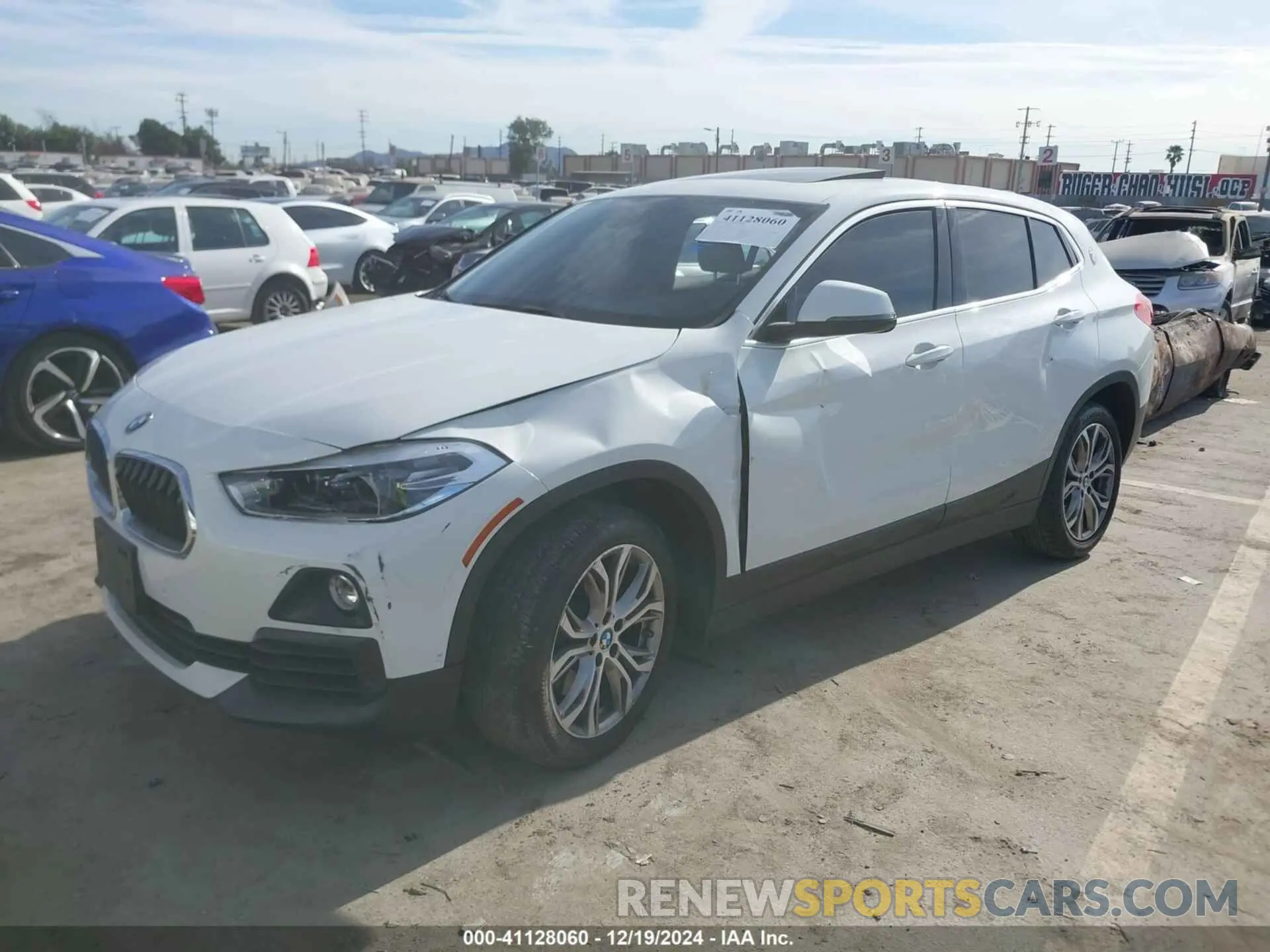 2 Photograph of a damaged car WBXYH9C01L5P15004 BMW X2 2020